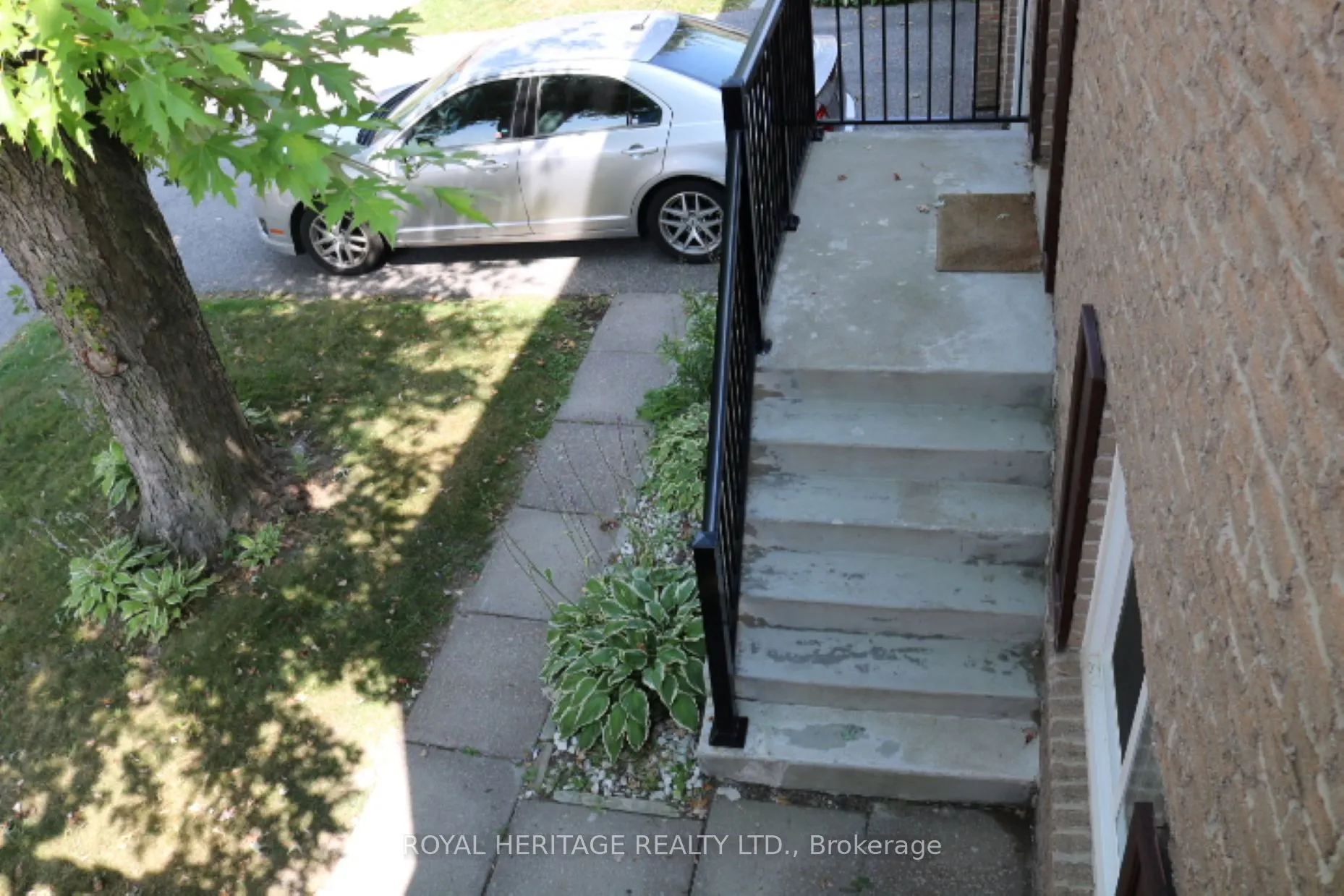 320 Blackthorn Street, #89