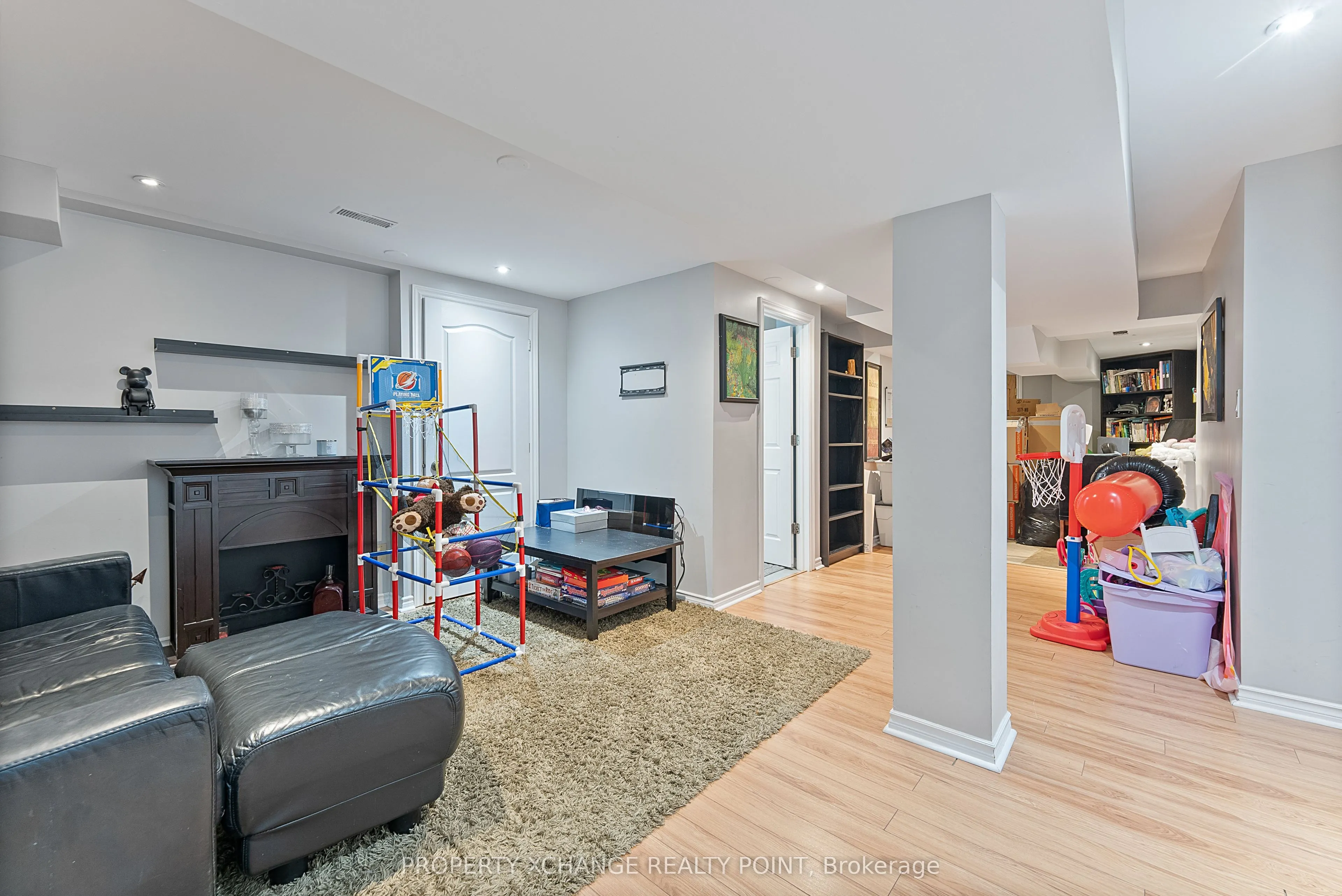 4 Bicknell Court