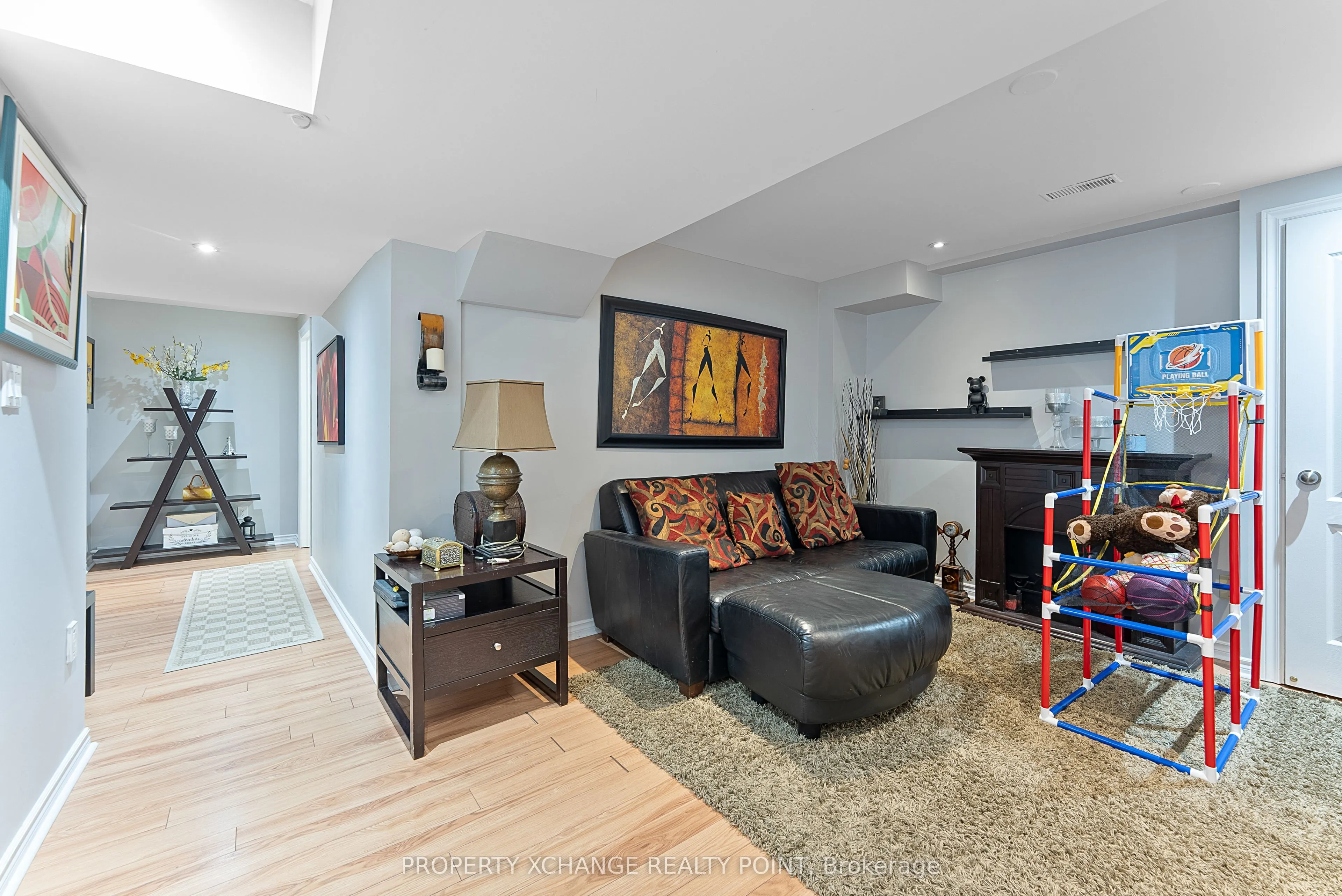 4 Bicknell Court