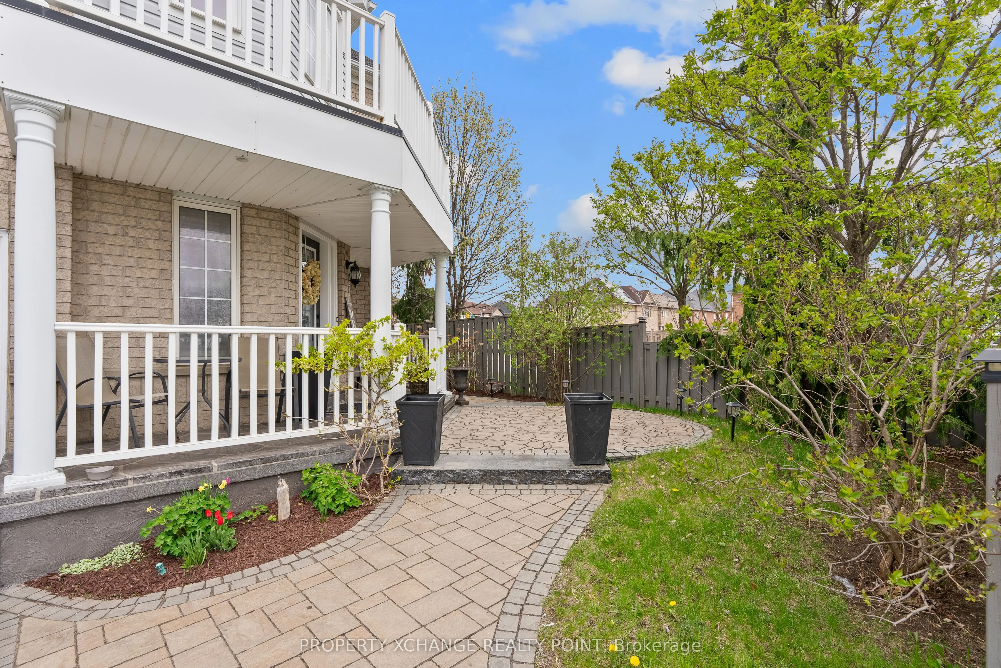 4 Bicknell Court