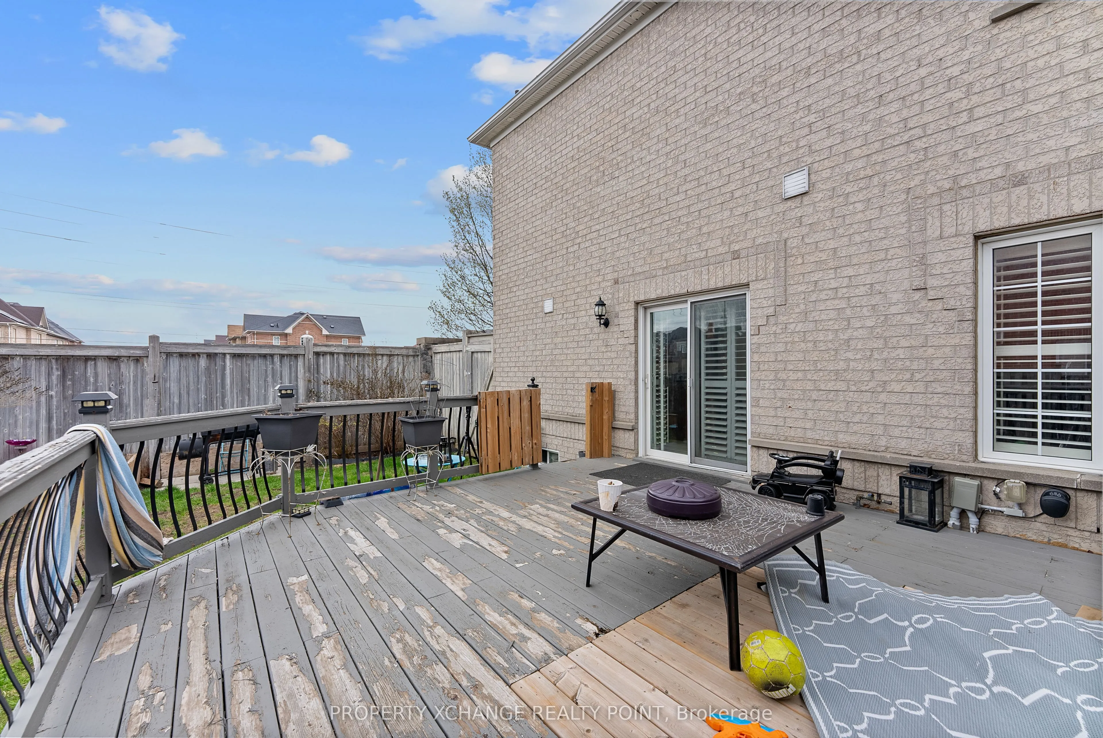 4 Bicknell Court