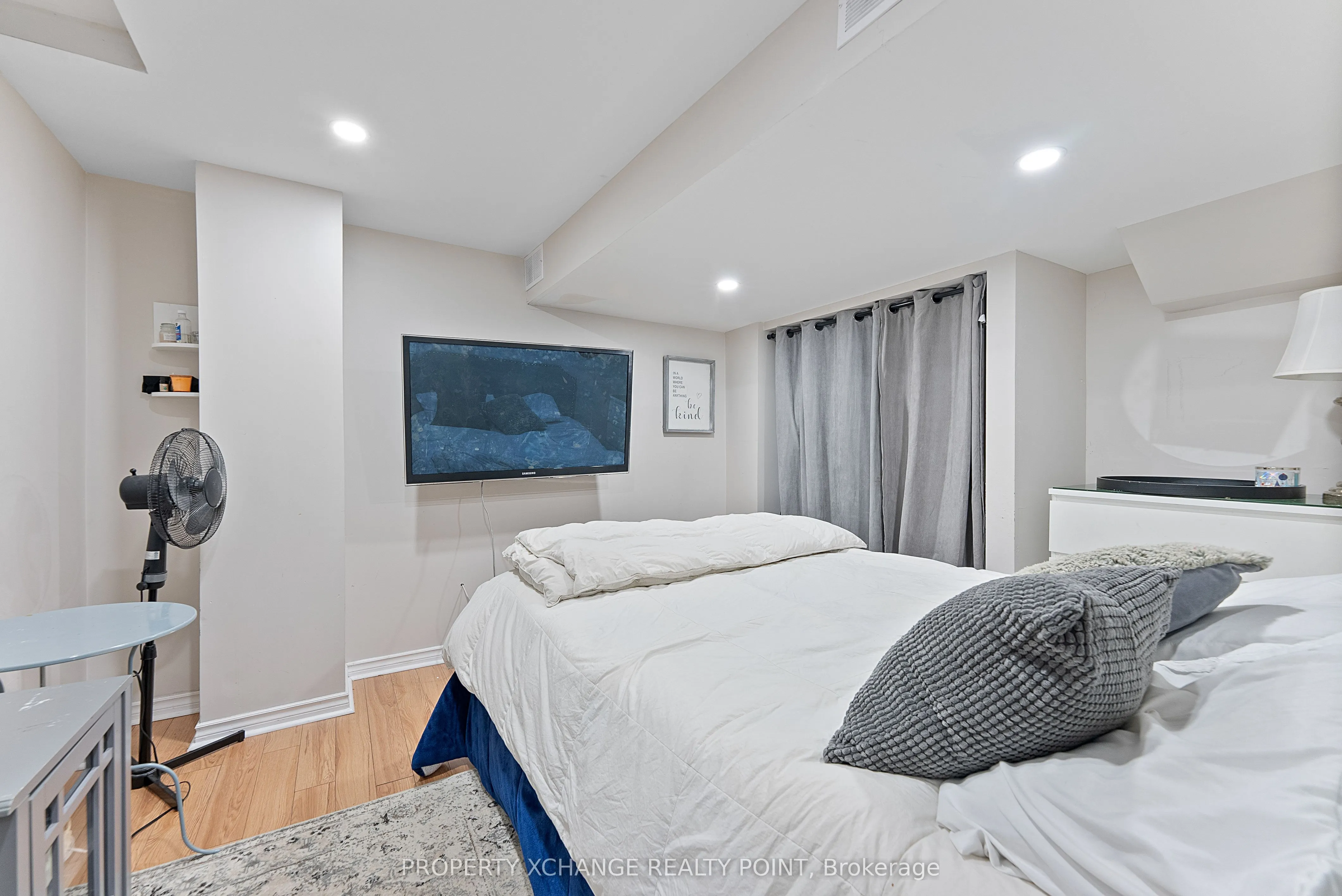 4 Bicknell Court