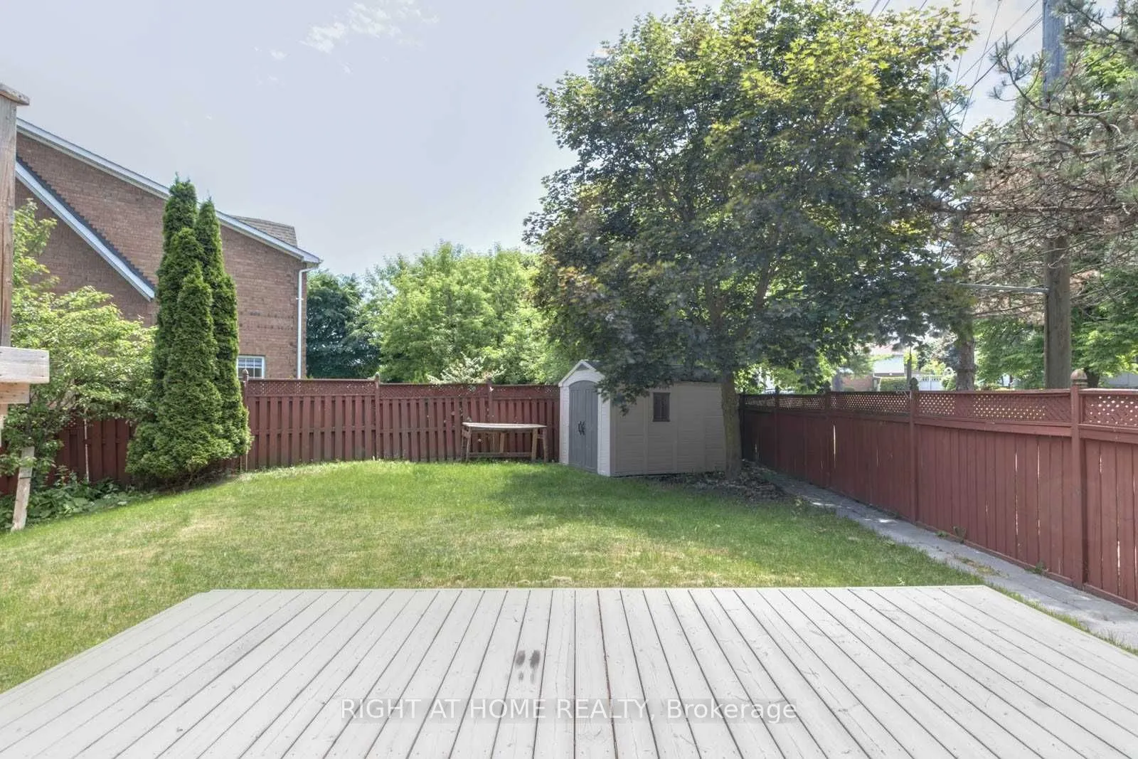 135 Stokely Crescent