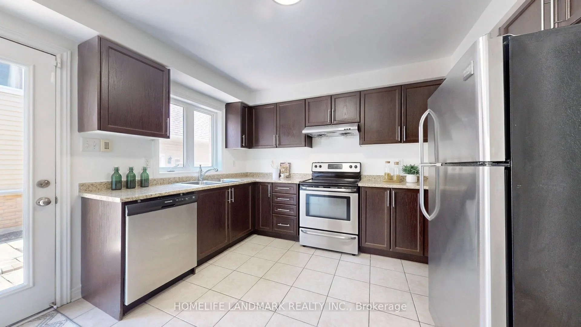 7 Kawneer Terrace