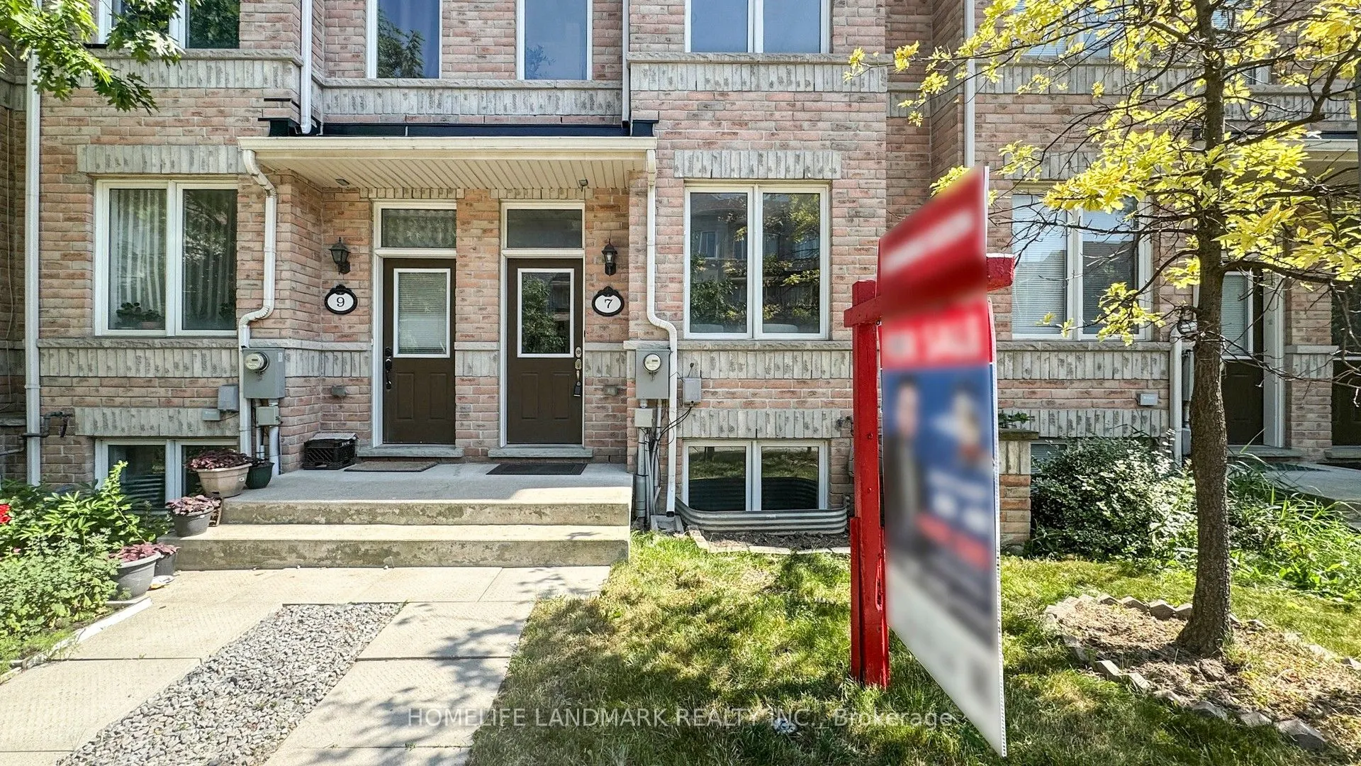 7 Kawneer Terrace
