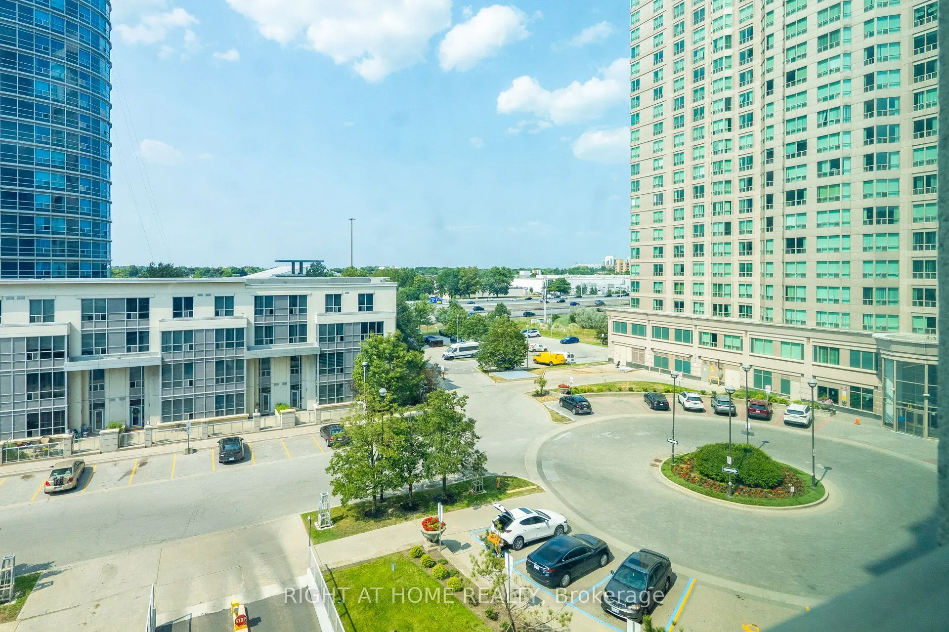 1 Lee Centre Drive, #613