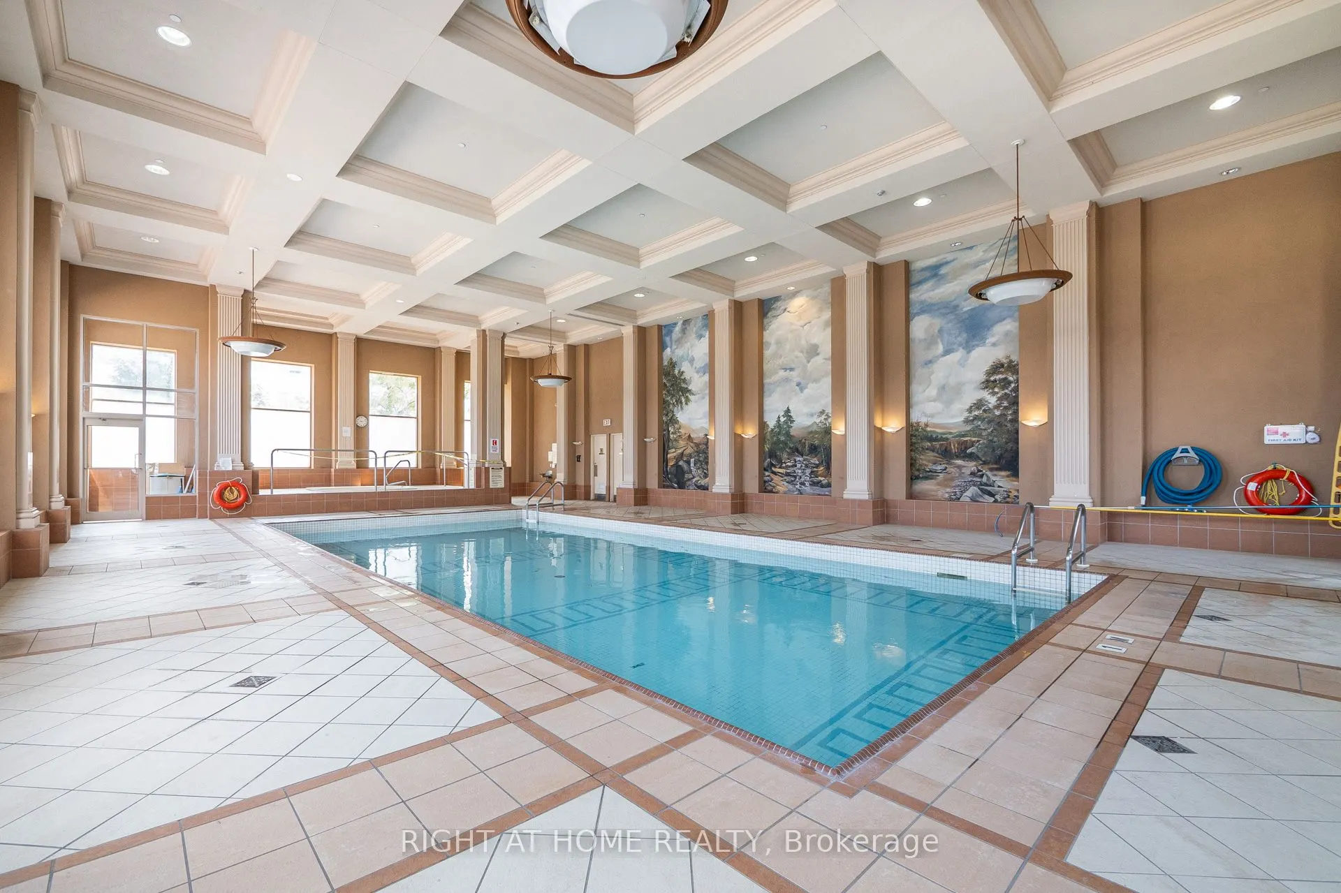1 Lee Centre Drive, #613