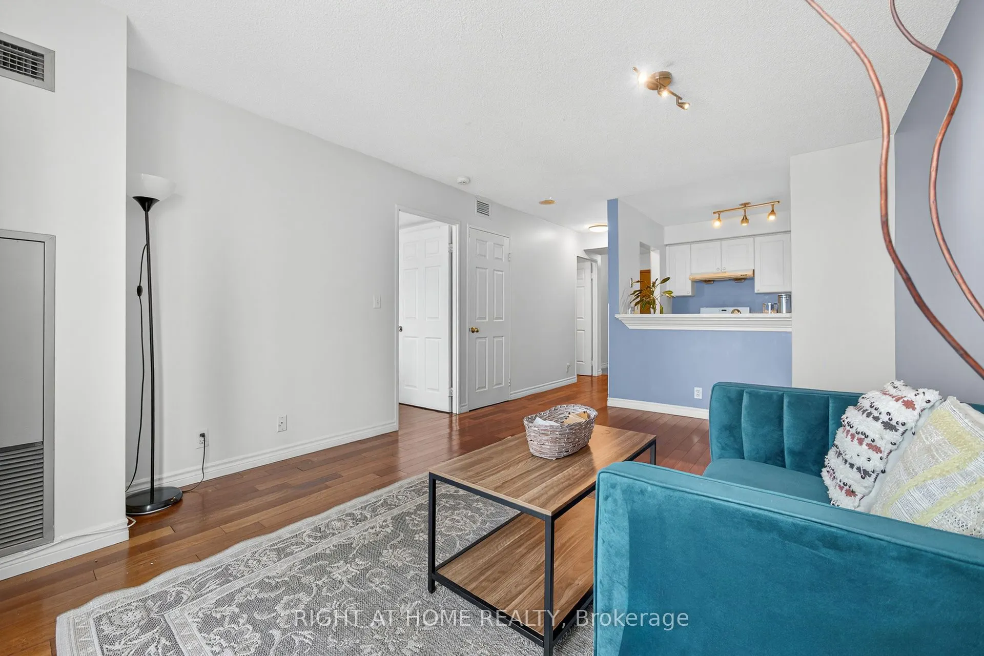 1 Lee Centre Drive, #613