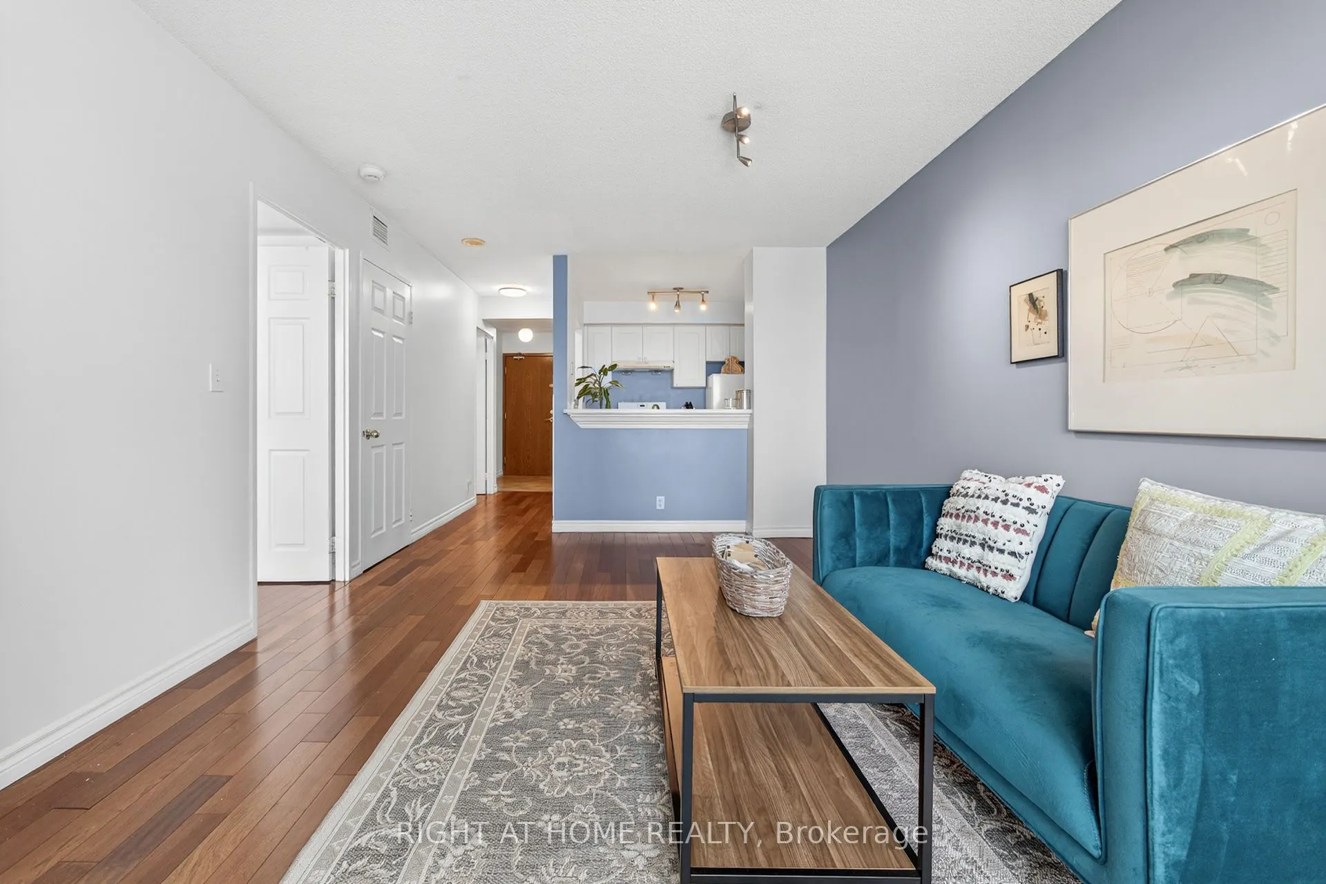 1 Lee Centre Drive, #613