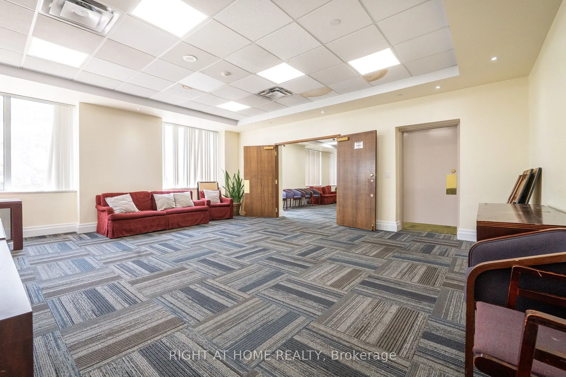 1 Lee Centre Drive, #613
