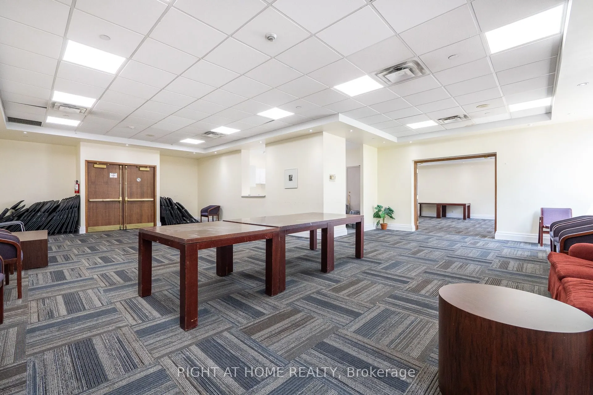 1 Lee Centre Drive, #613