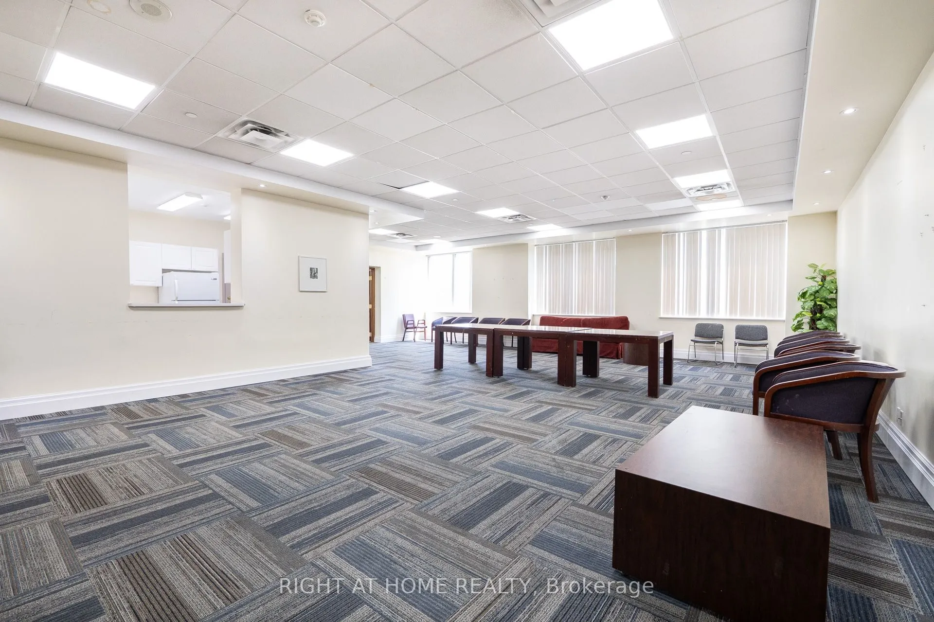 1 Lee Centre Drive, #613