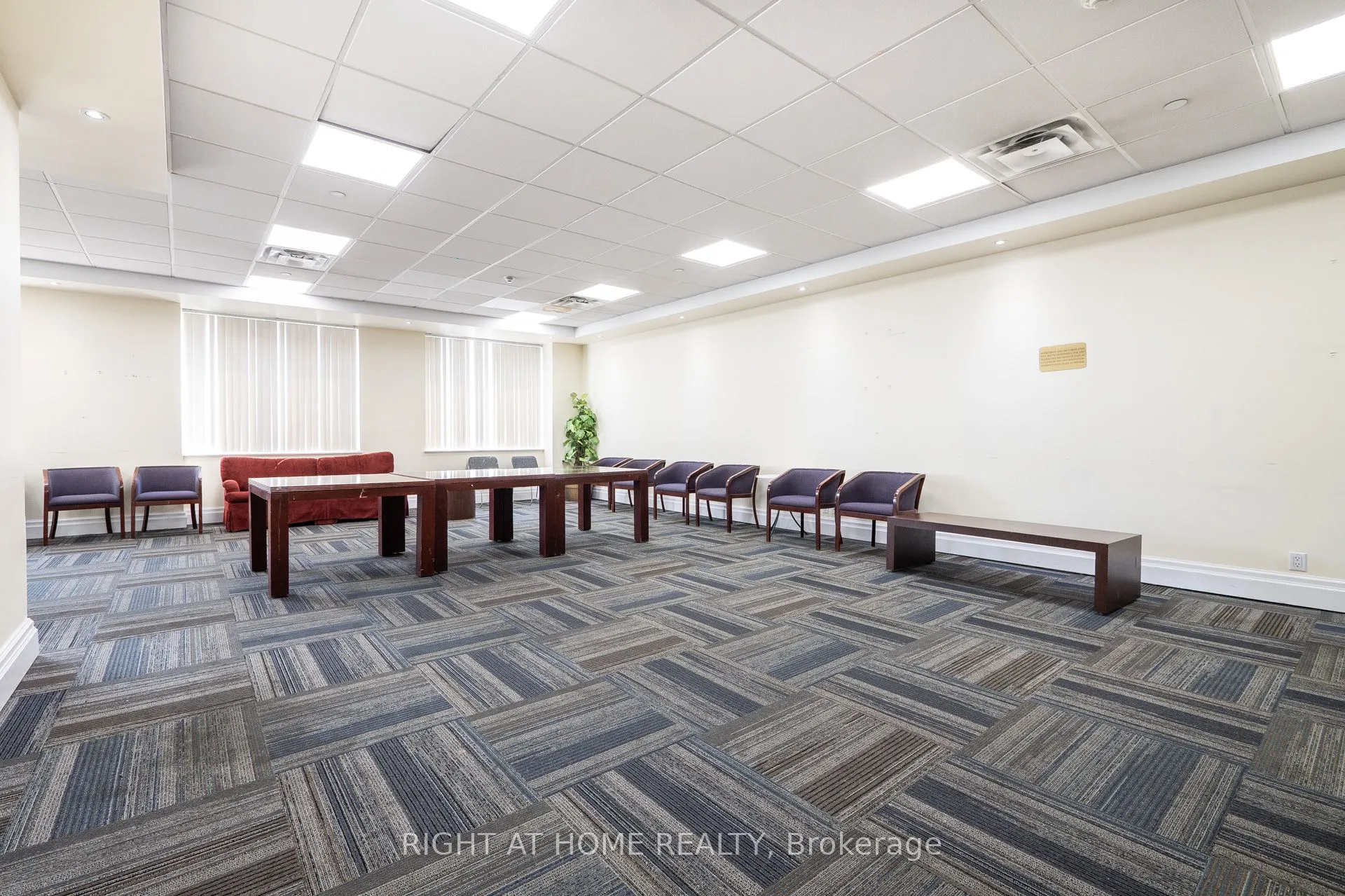 1 Lee Centre Drive, #613