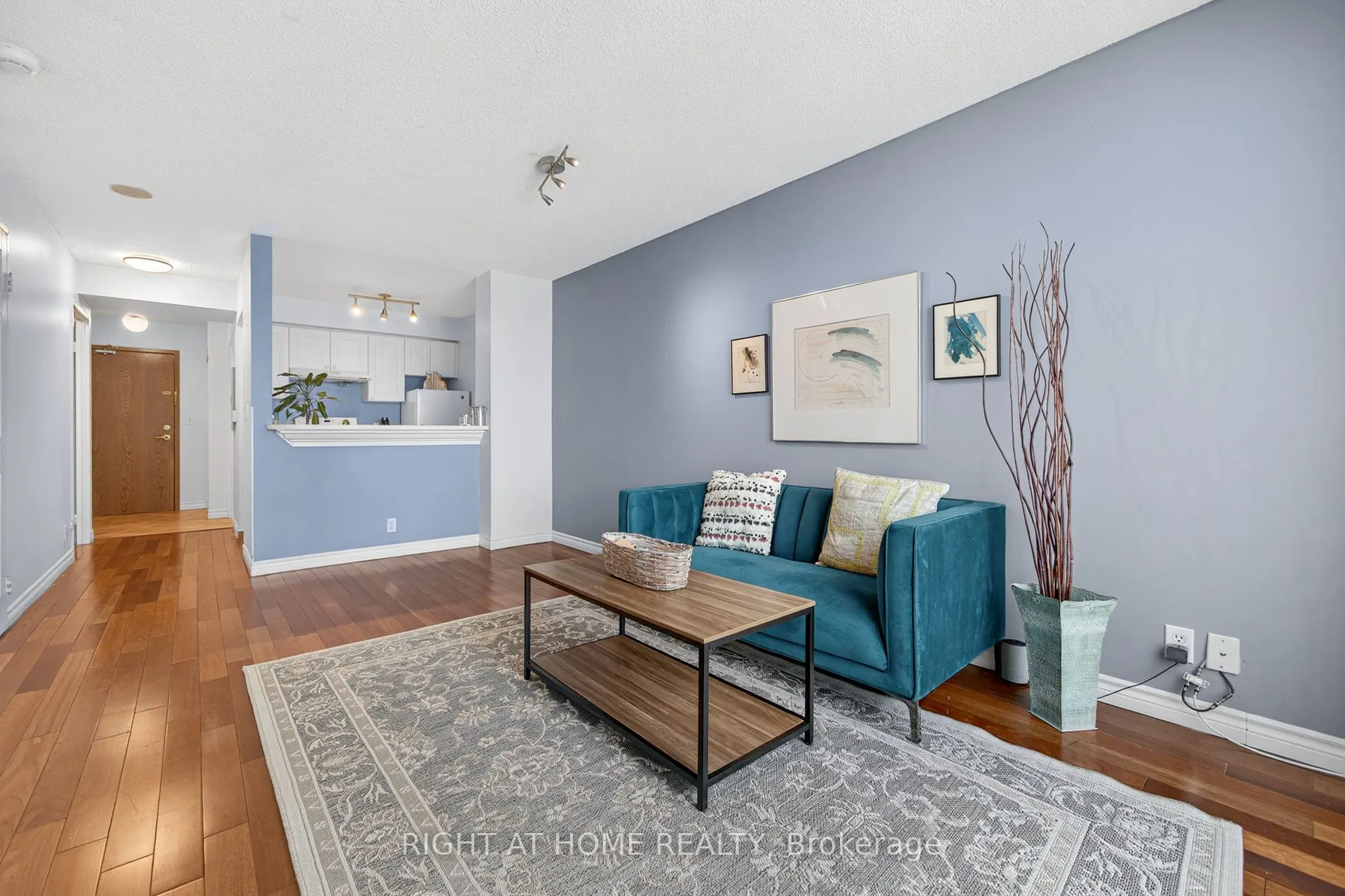 1 Lee Centre Drive, #613
