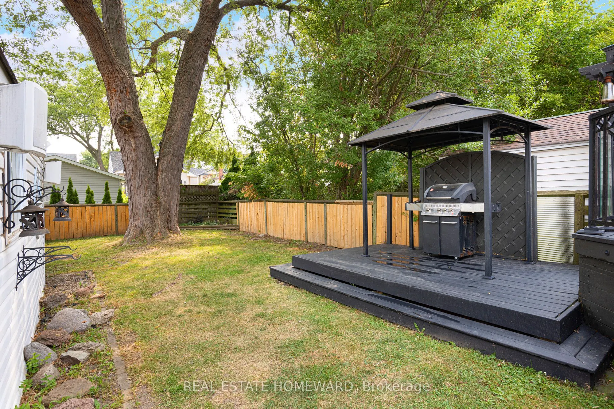 121 Sandown Avenue