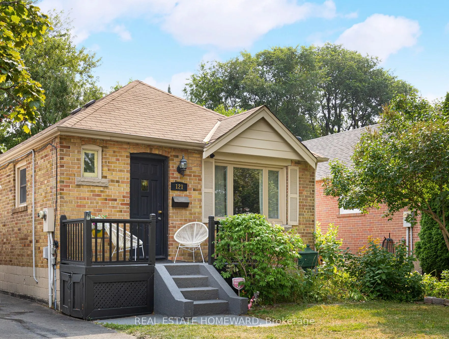 121 Sandown Avenue
