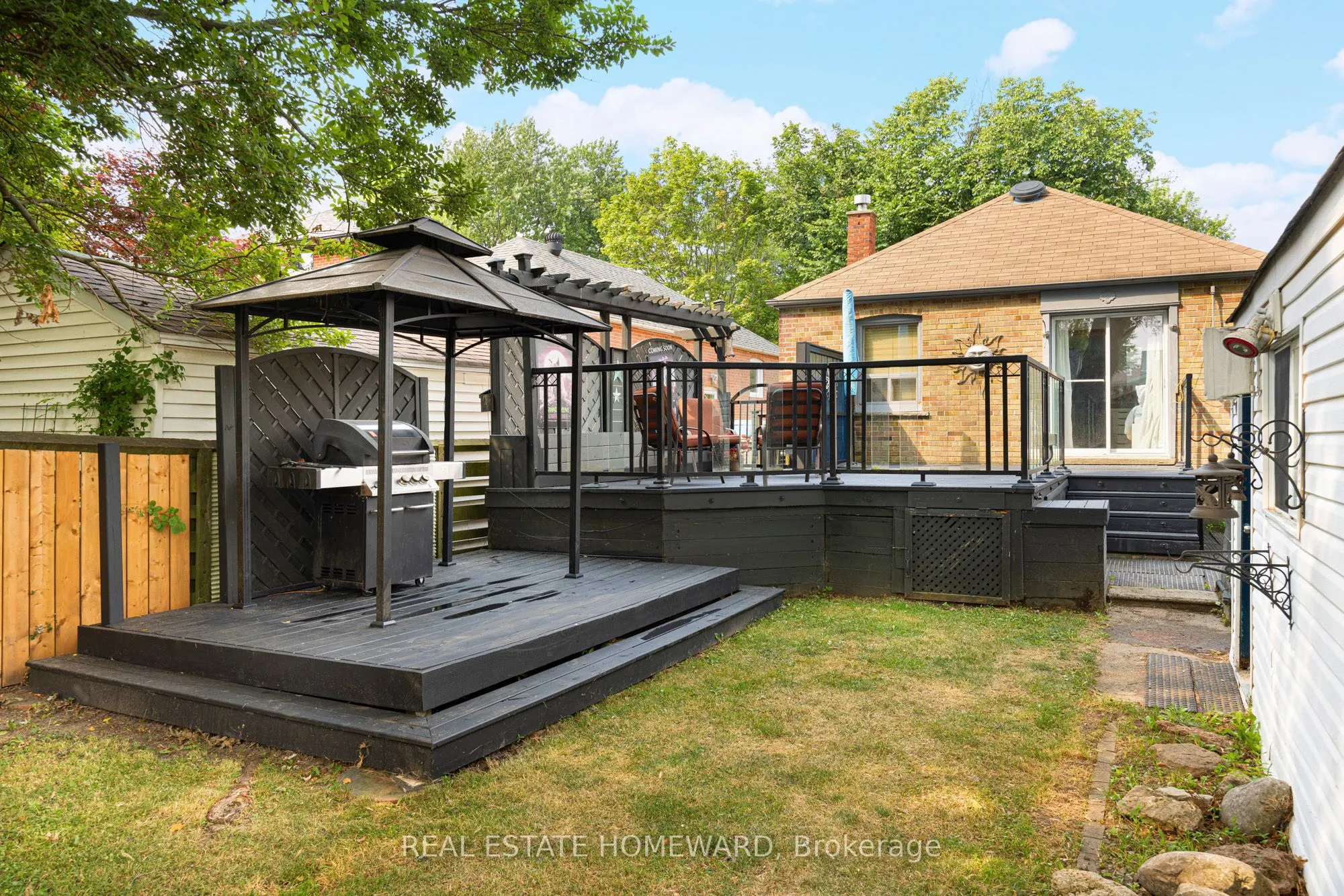 121 Sandown Avenue