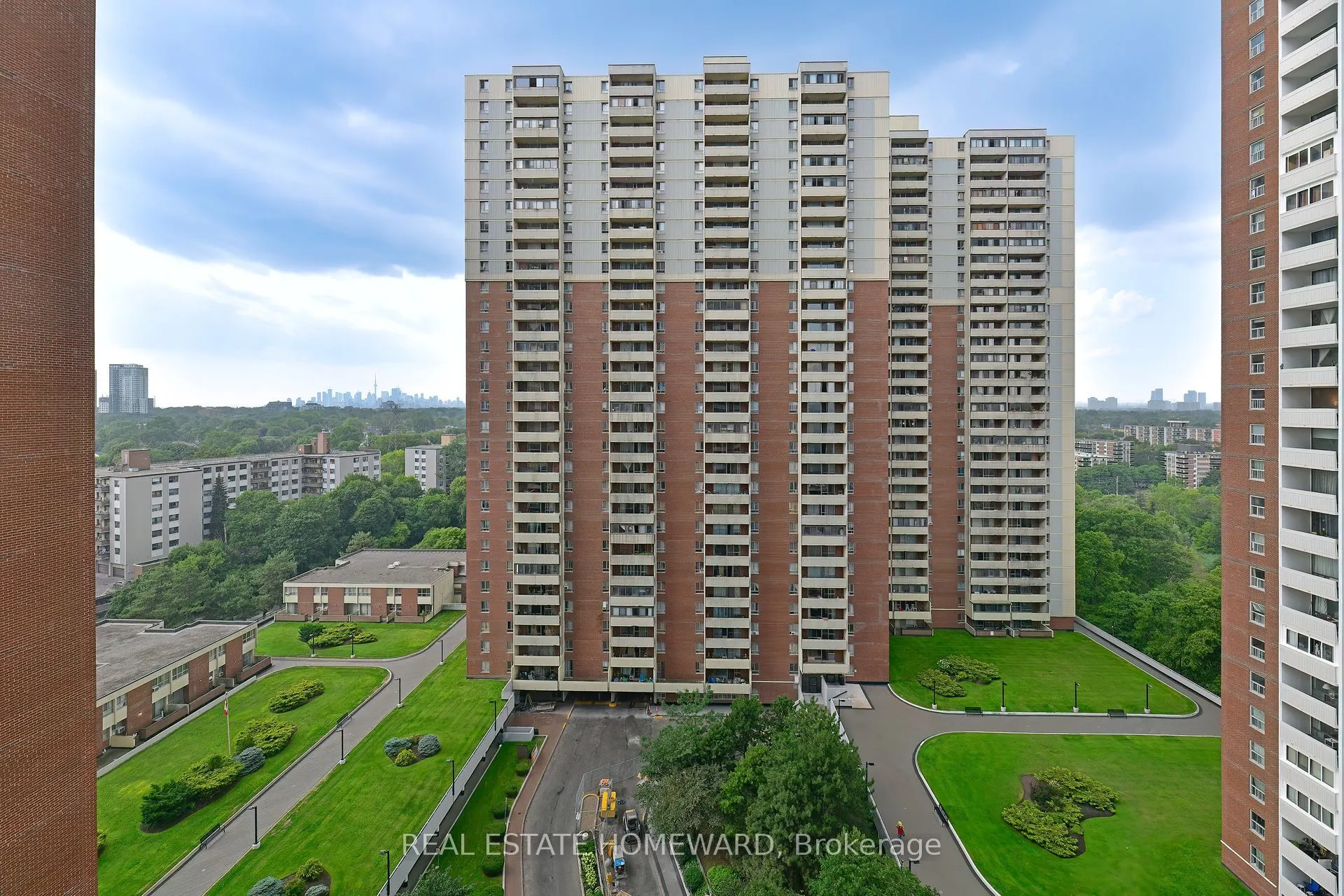 5 Massey Square, #1503