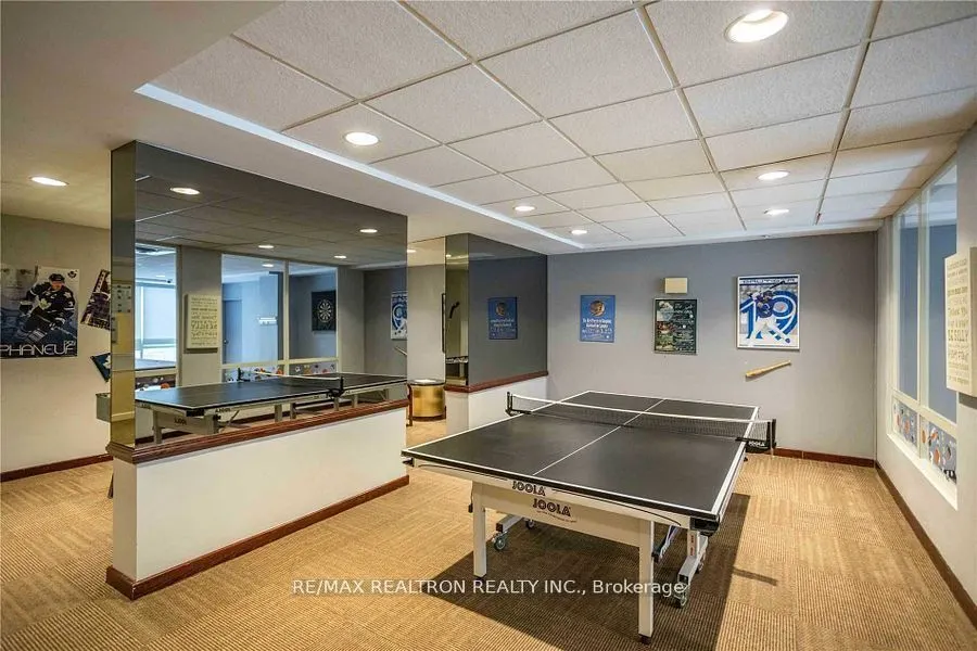 3233 Eglinton Avenue E, #402