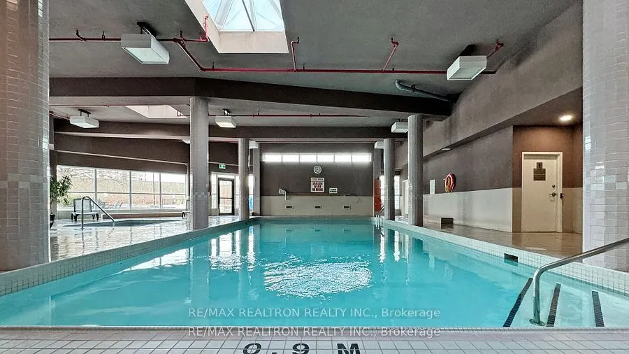 3233 Eglinton Avenue E, #402