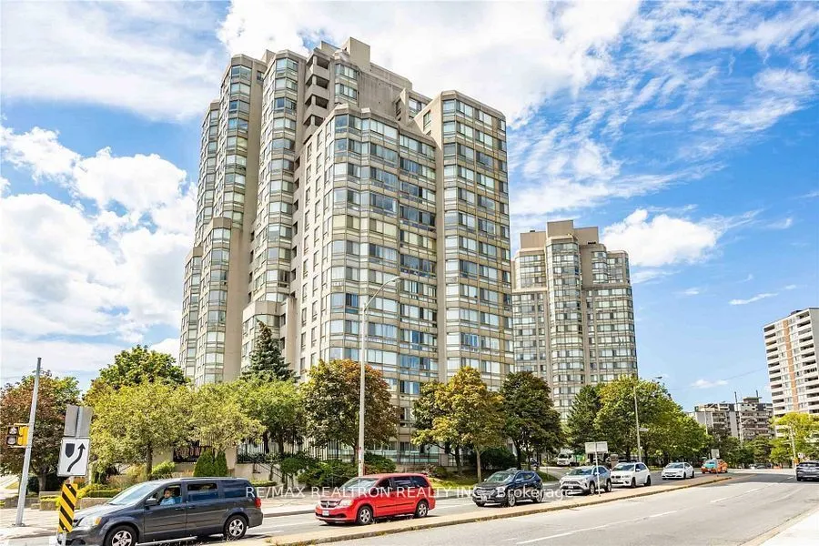 3233 Eglinton Avenue E, #402
