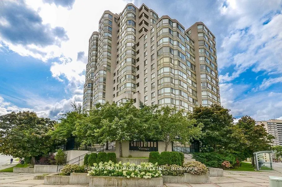 3233 Eglinton Avenue E, #402
