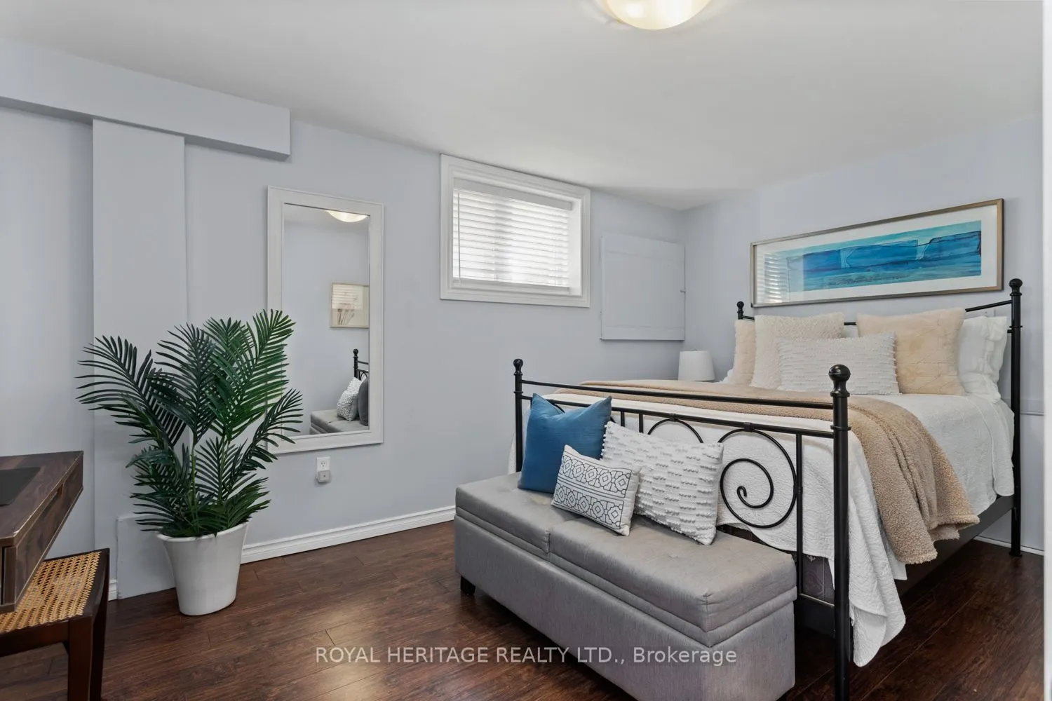 11 Piper Crescent
