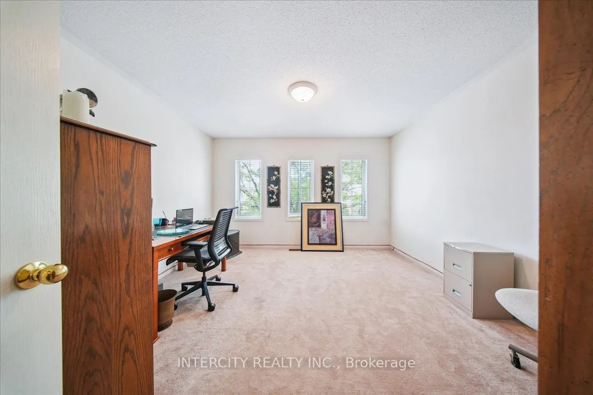 7 Butterworth Drive