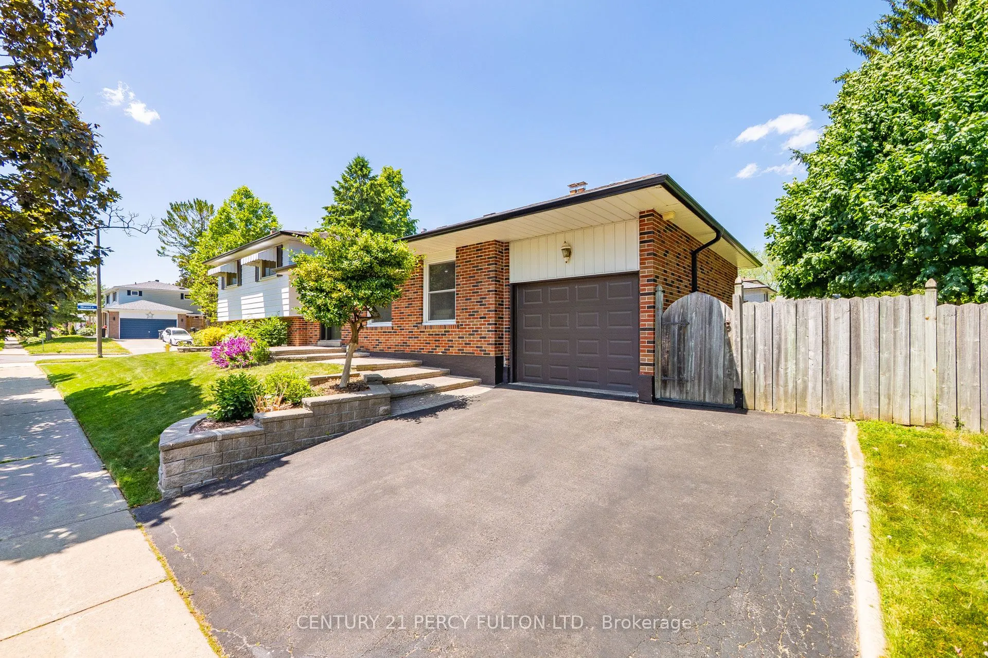 50 Chapais Crescent
