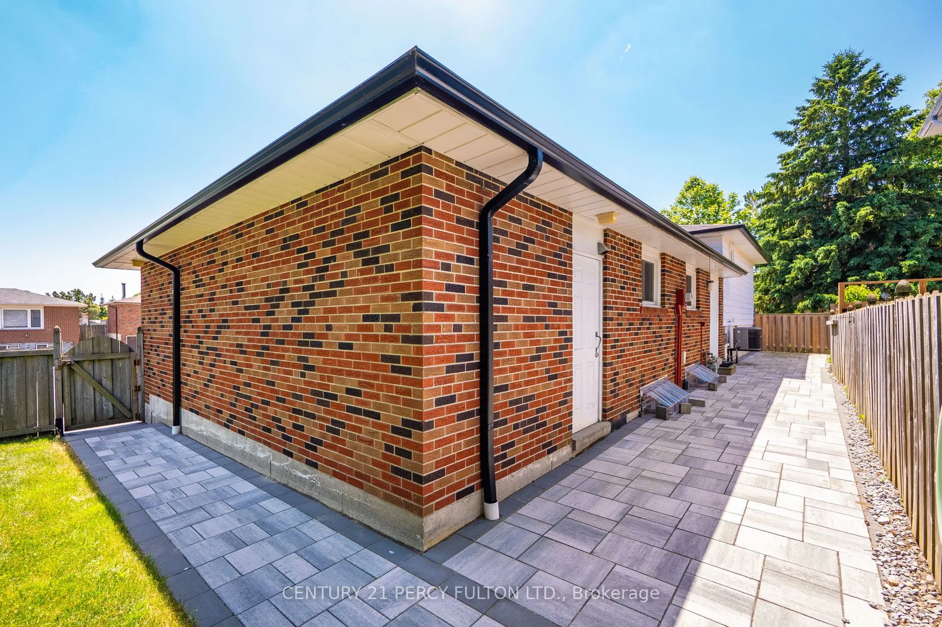 50 Chapais Crescent
