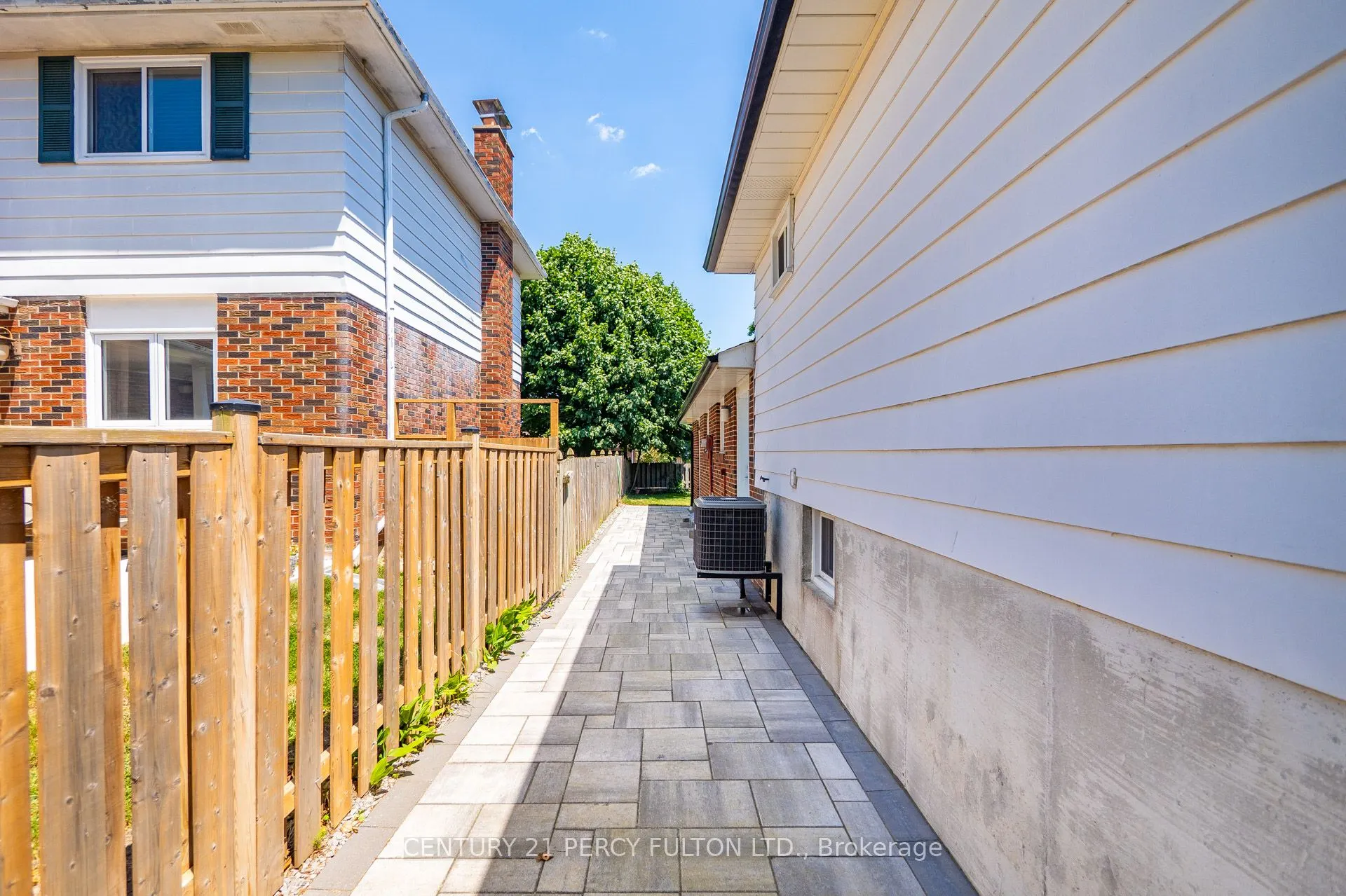 50 Chapais Crescent