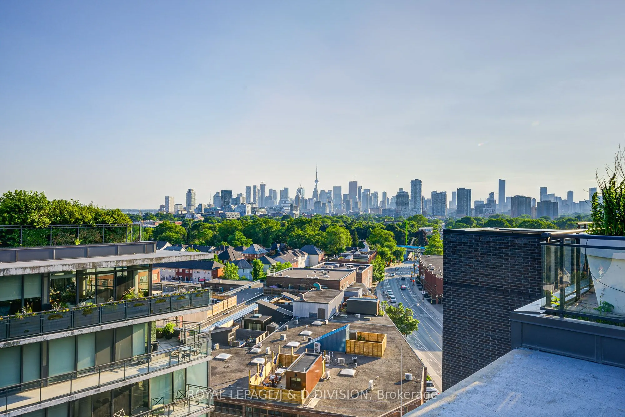 1201 Dundas Street E, #810