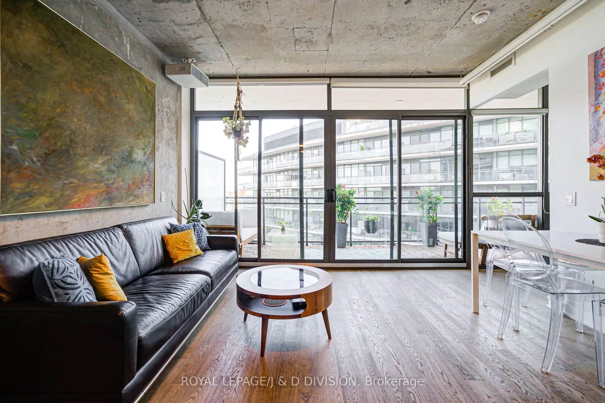 1201 Dundas Street E, #810