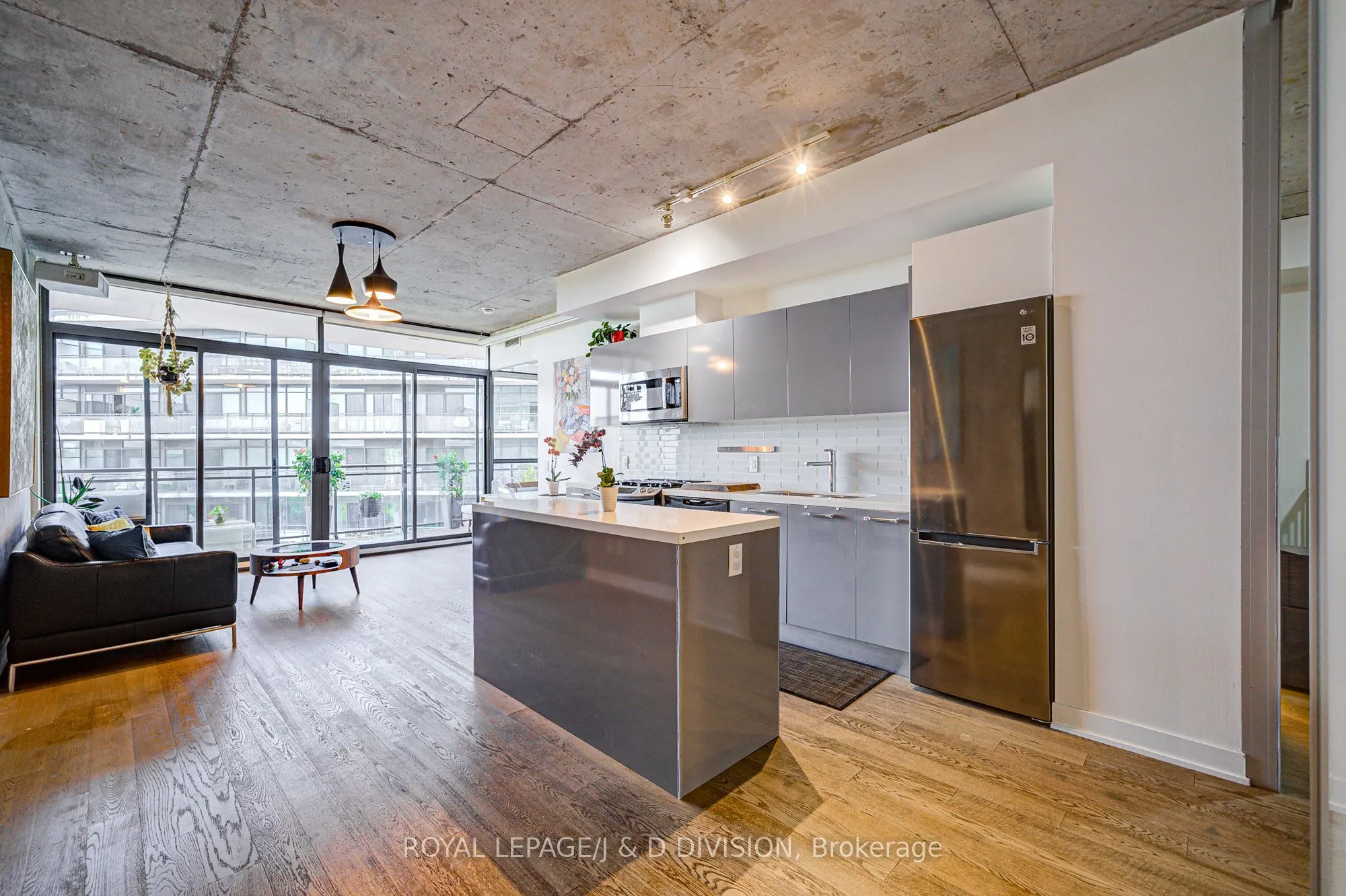 1201 Dundas Street E, #810