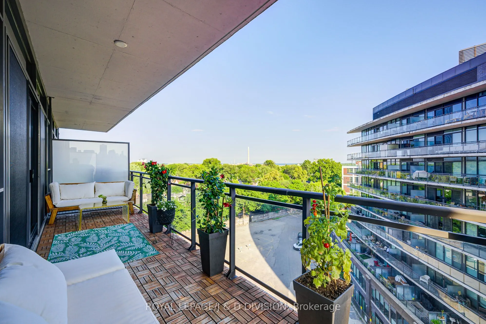 1201 Dundas Street E, #810