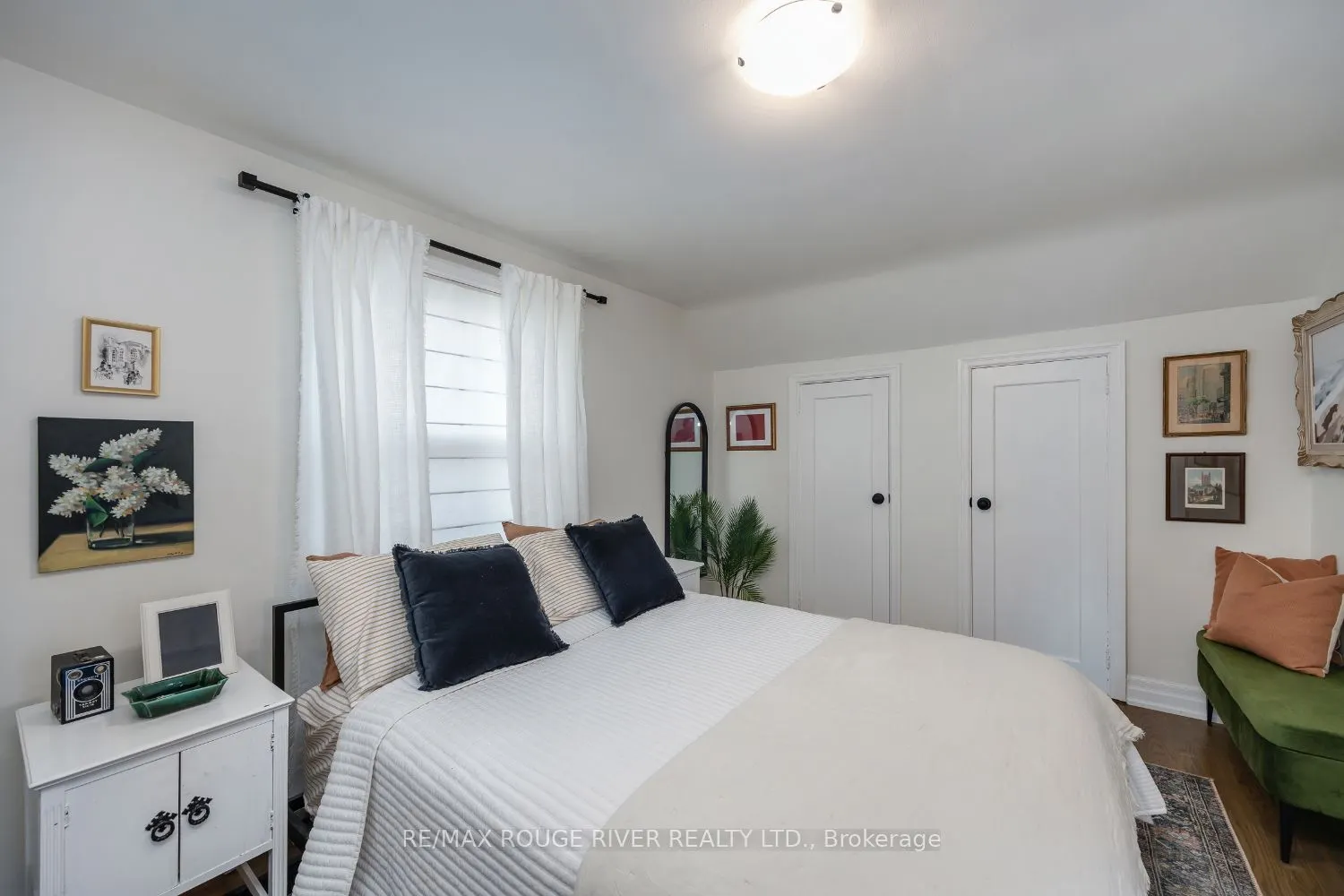 345 Masson Street