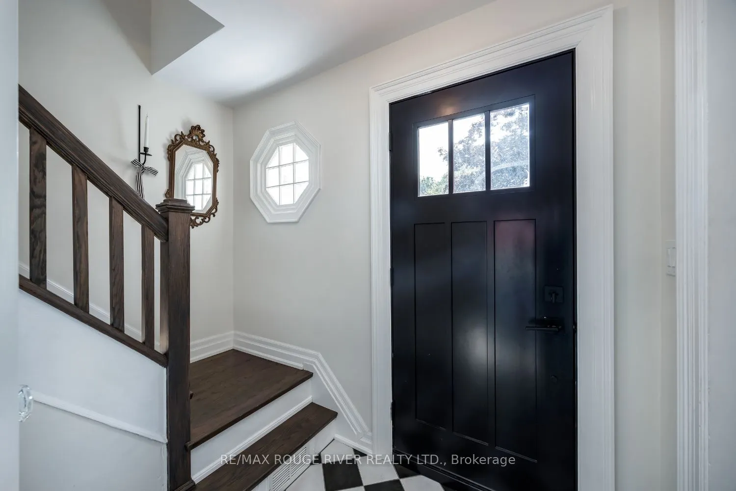 345 Masson Street