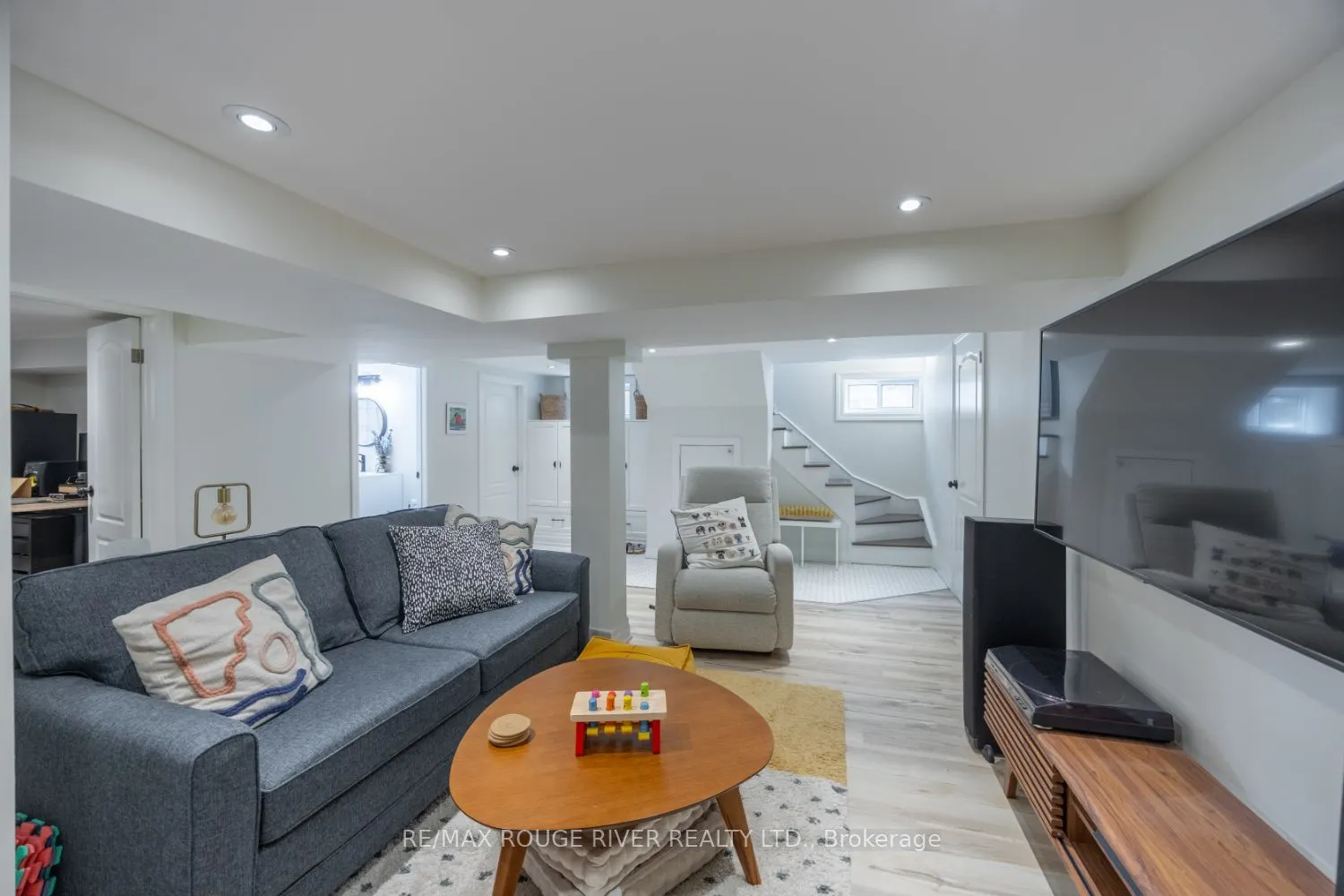 345 Masson Street
