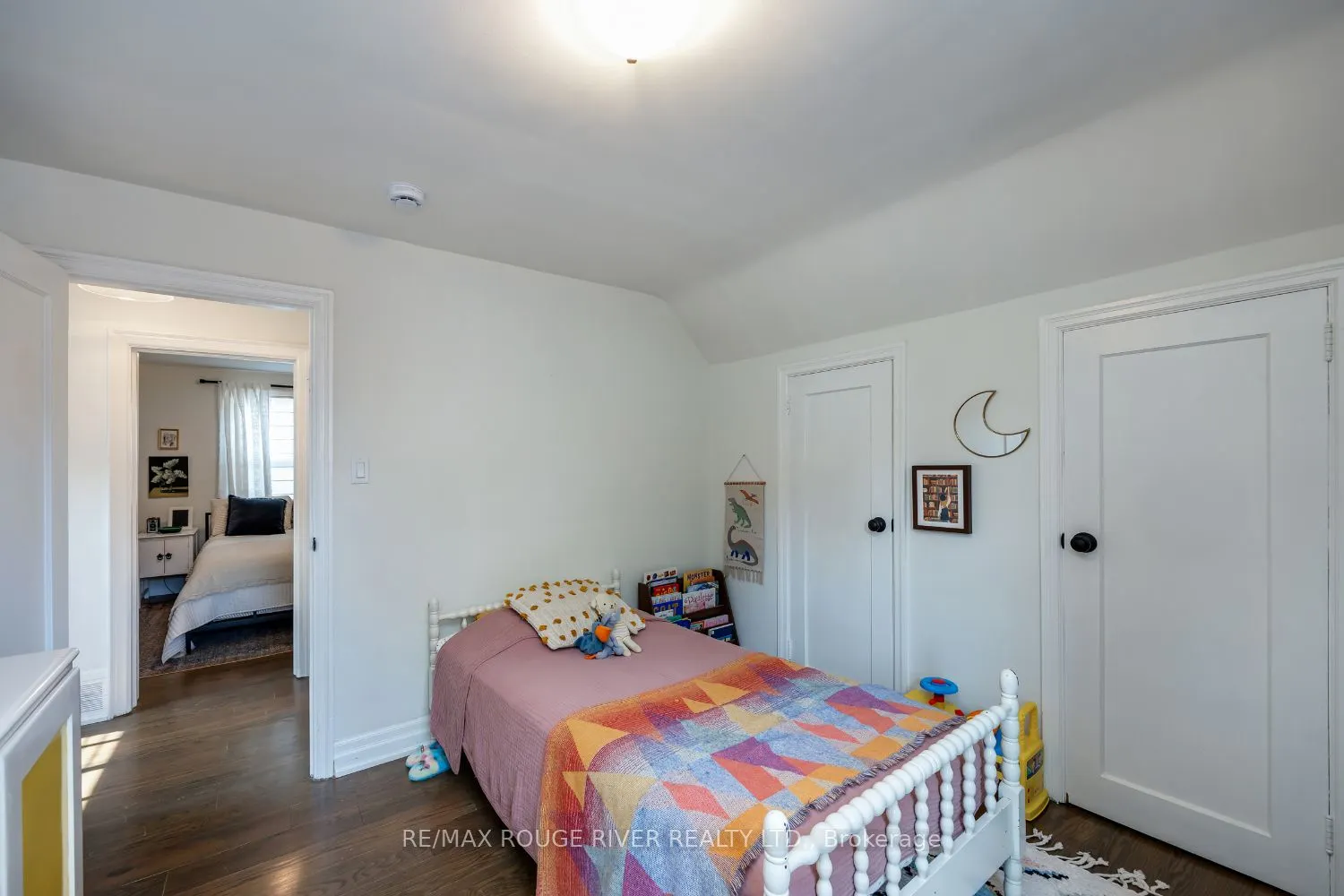 345 Masson Street