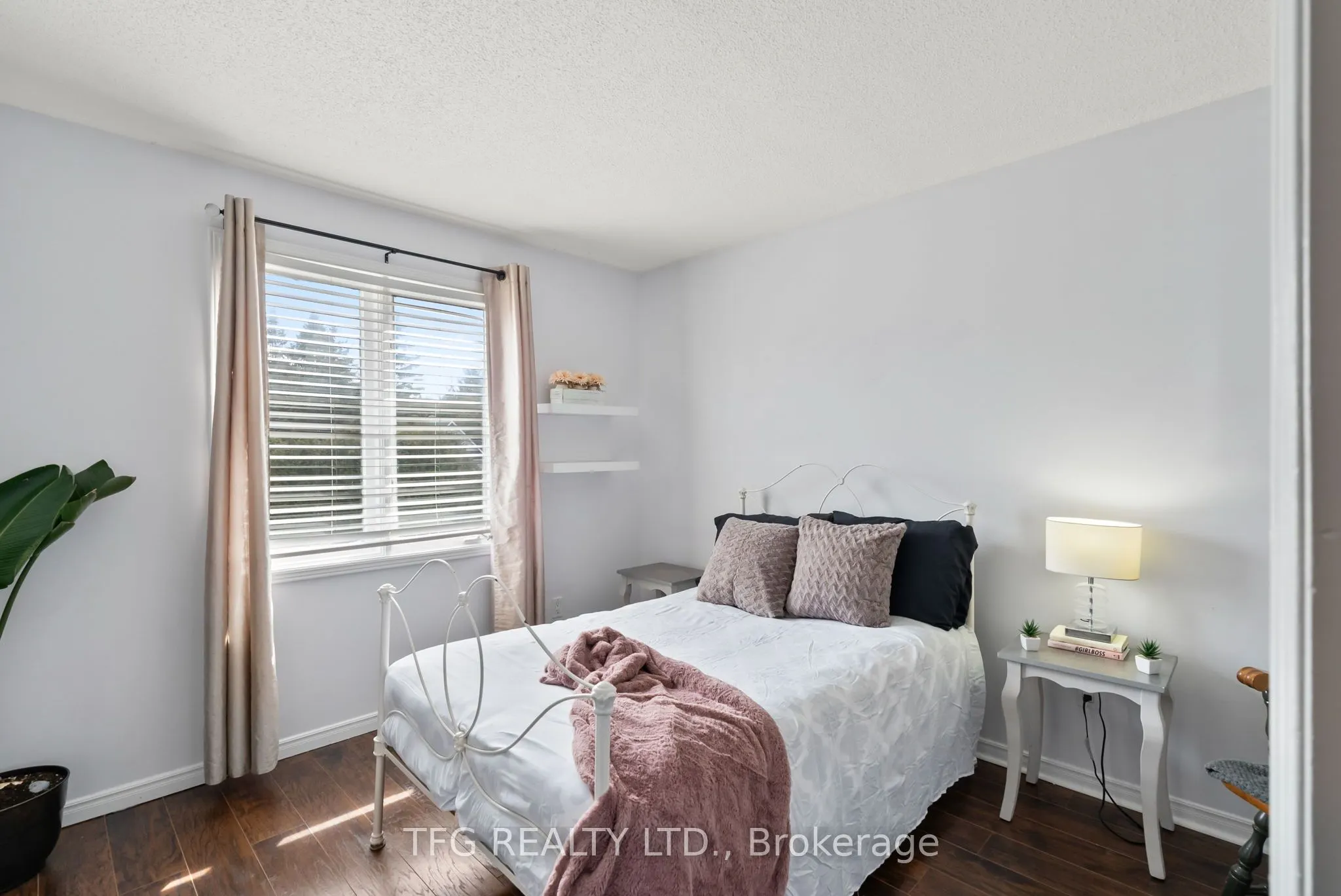 2 Goldpine Avenue