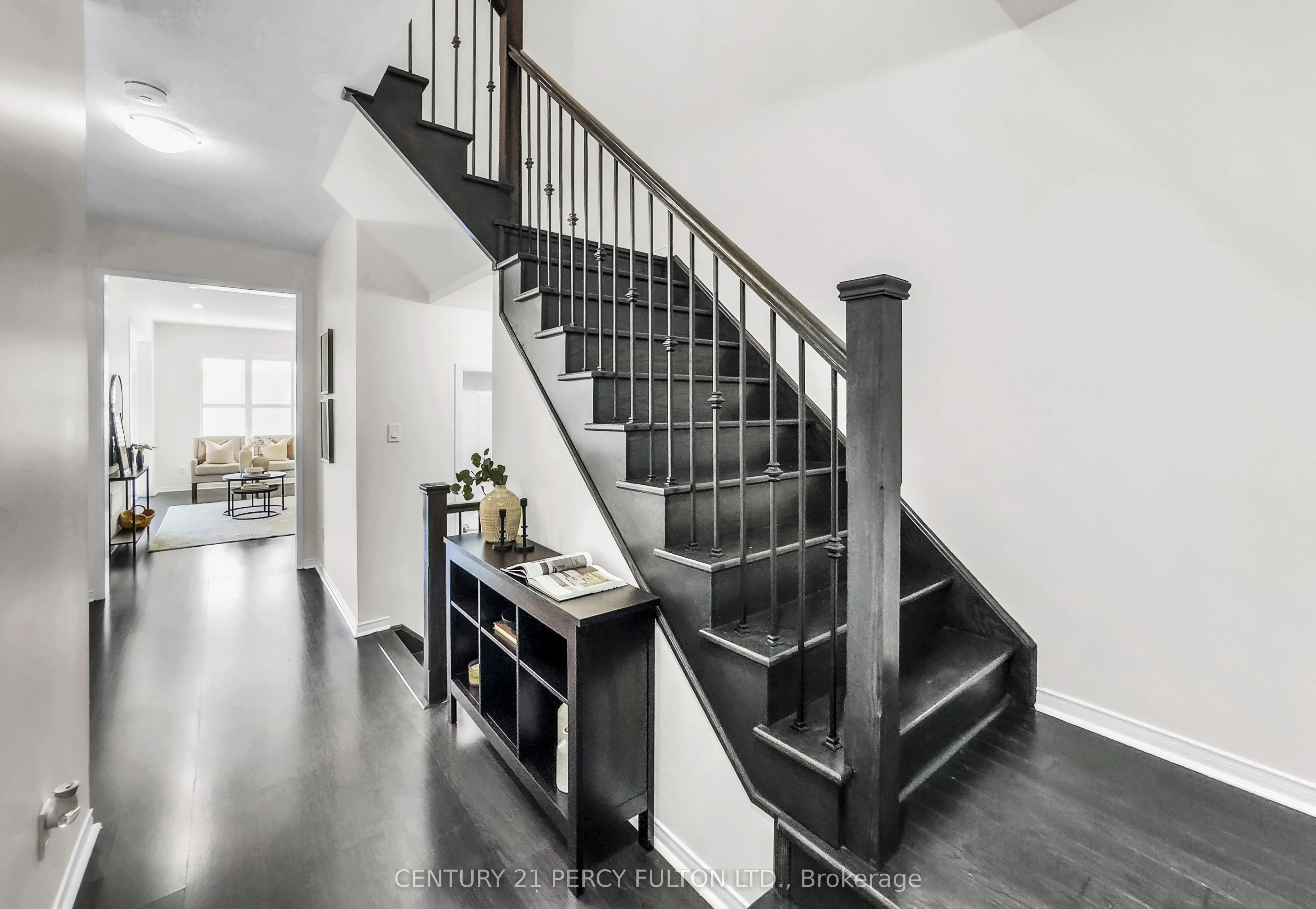 49 Rimrock Crescent