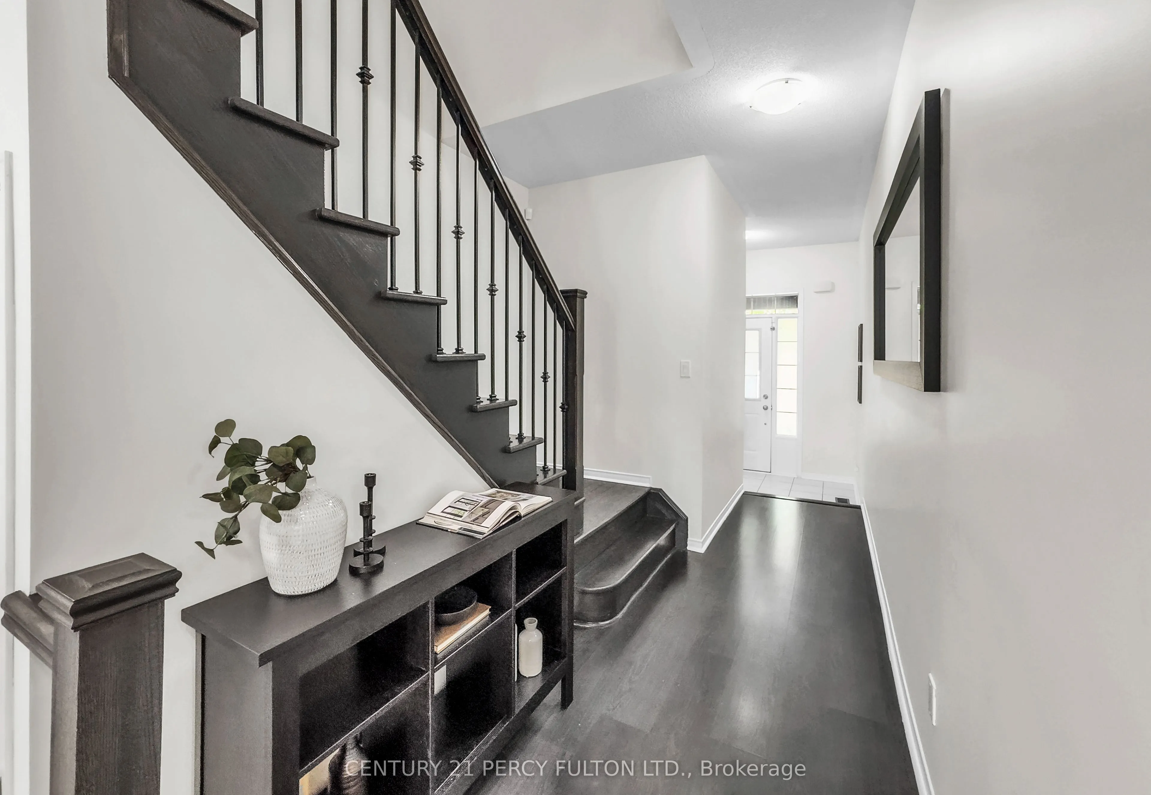 49 Rimrock Crescent
