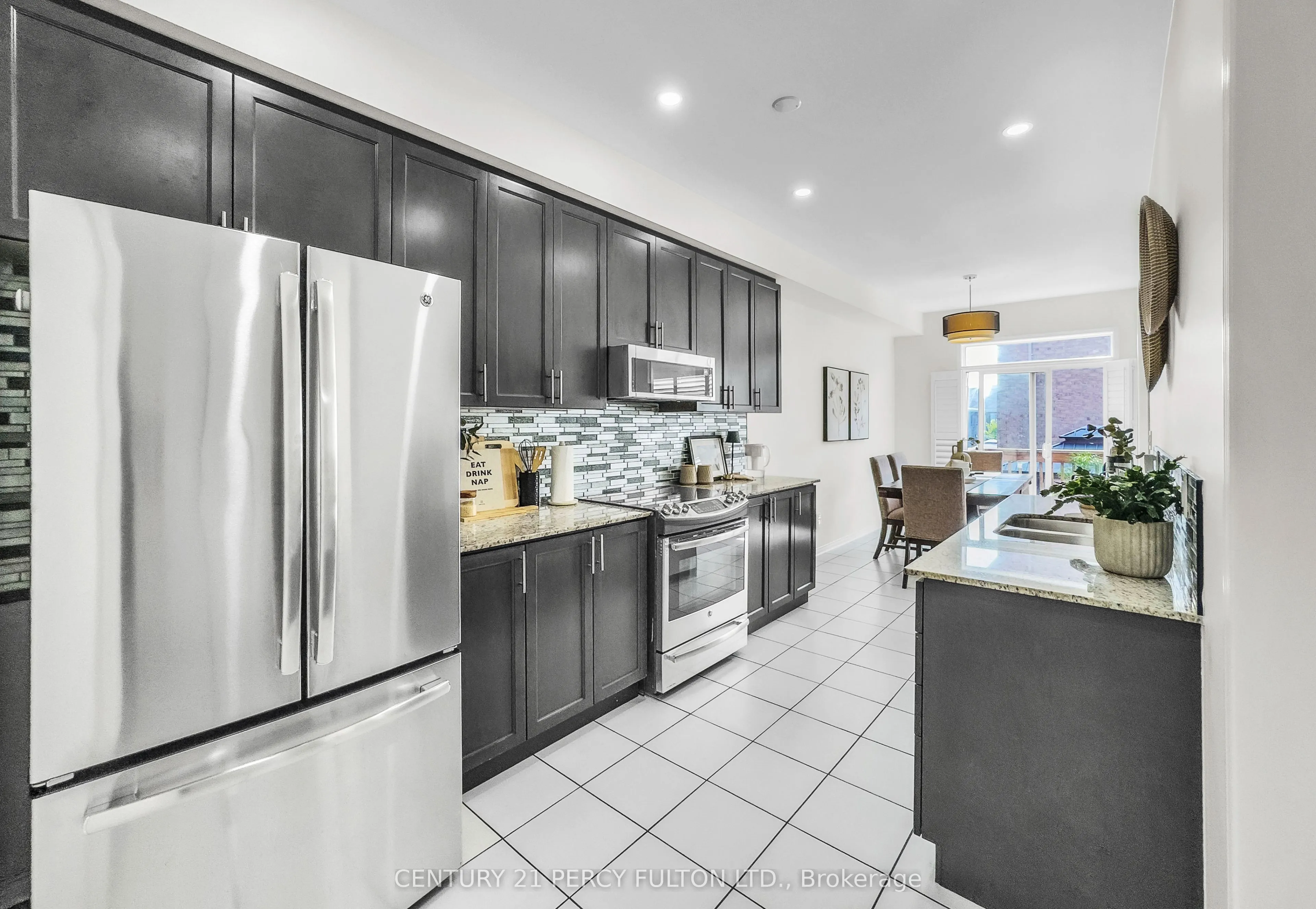 49 Rimrock Crescent