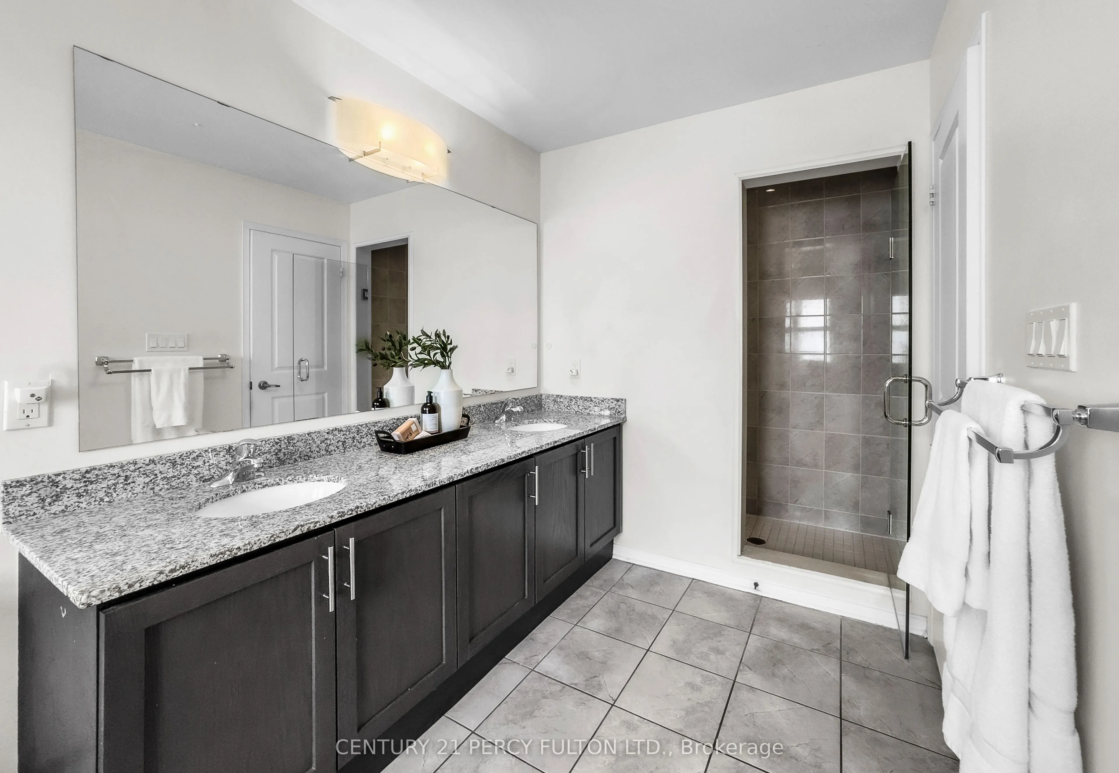 49 Rimrock Crescent