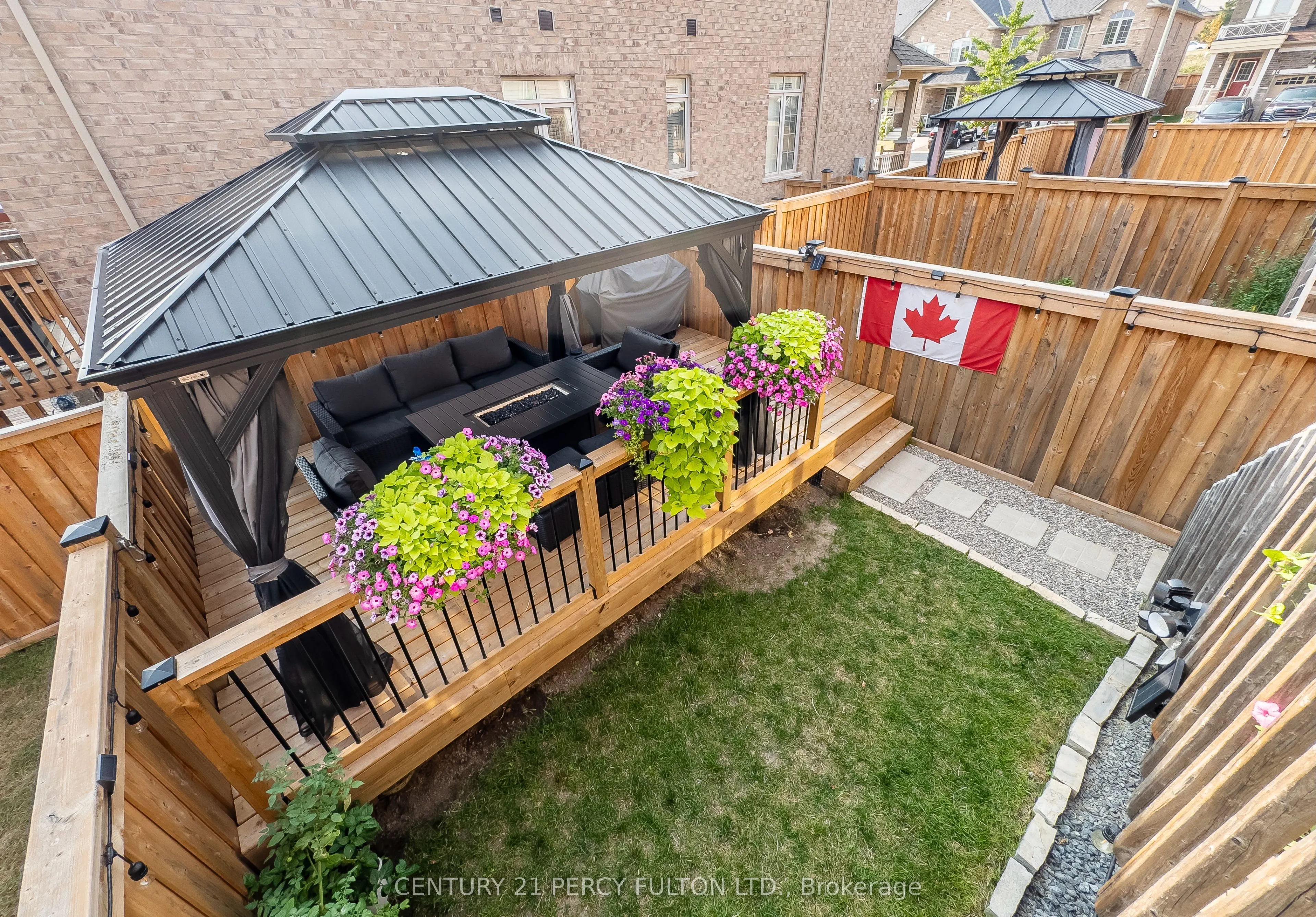 49 Rimrock Crescent