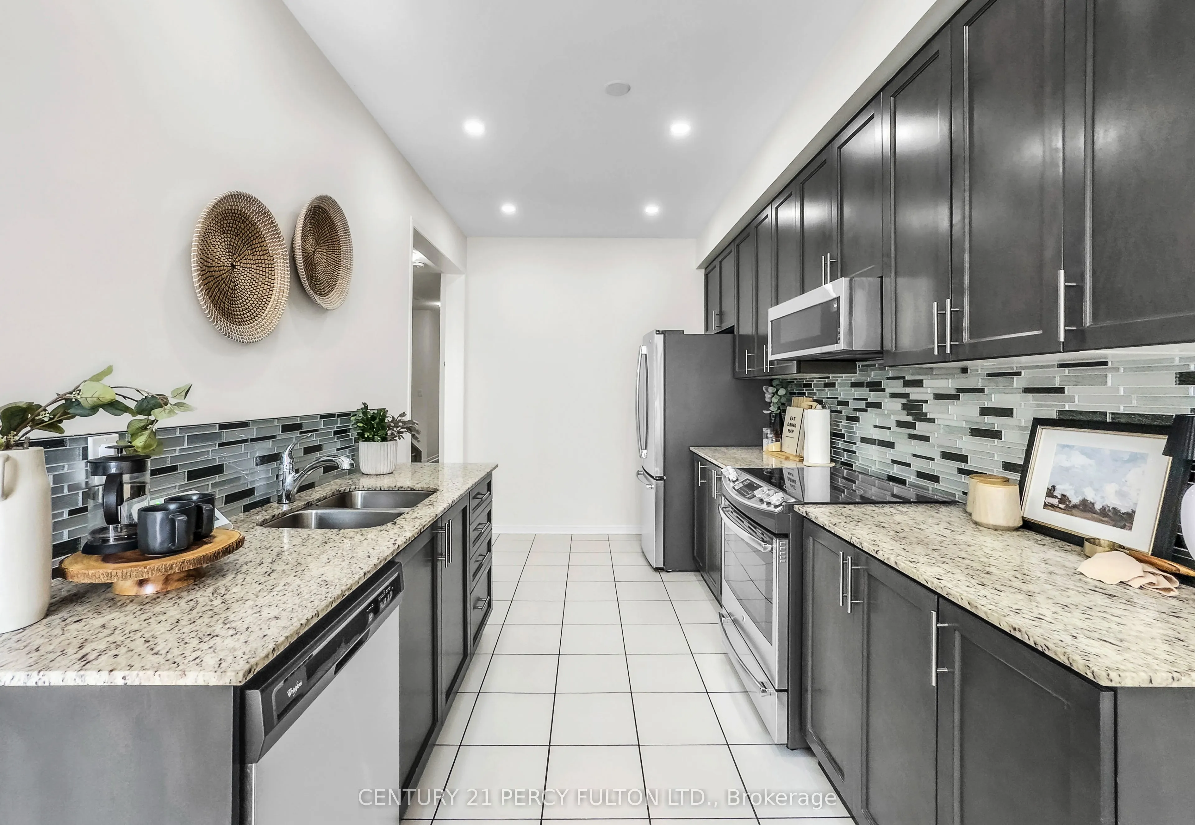 49 Rimrock Crescent