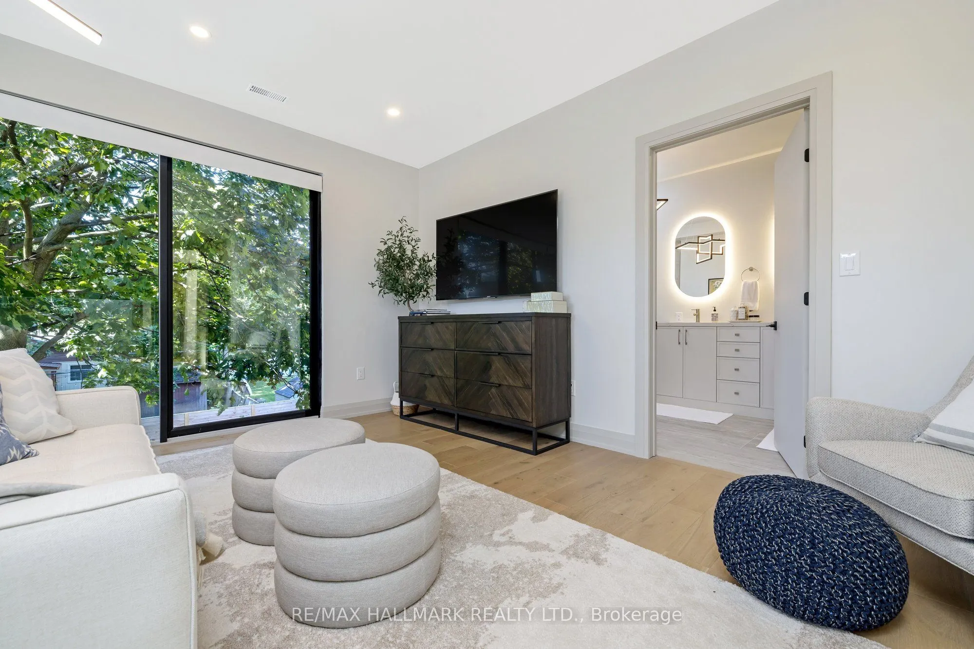 68 Harewood Avenue