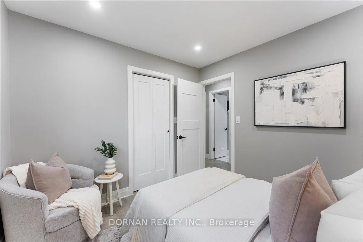 394 Rossland Road E