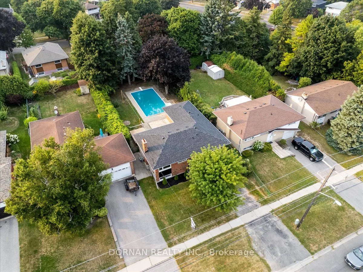 394 Rossland Road E