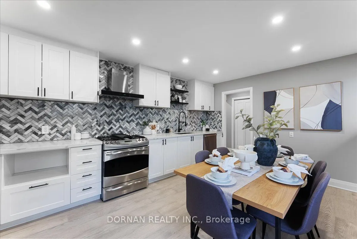 394 Rossland Road E